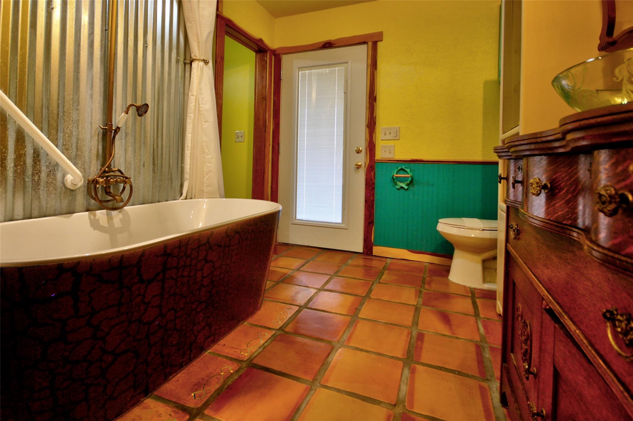 8653 N State Hwy 16, Llano, TX 78643