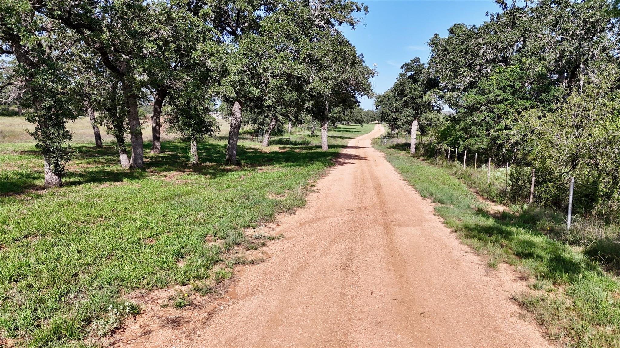 8653 N State Hwy 16, Llano, TX 78643