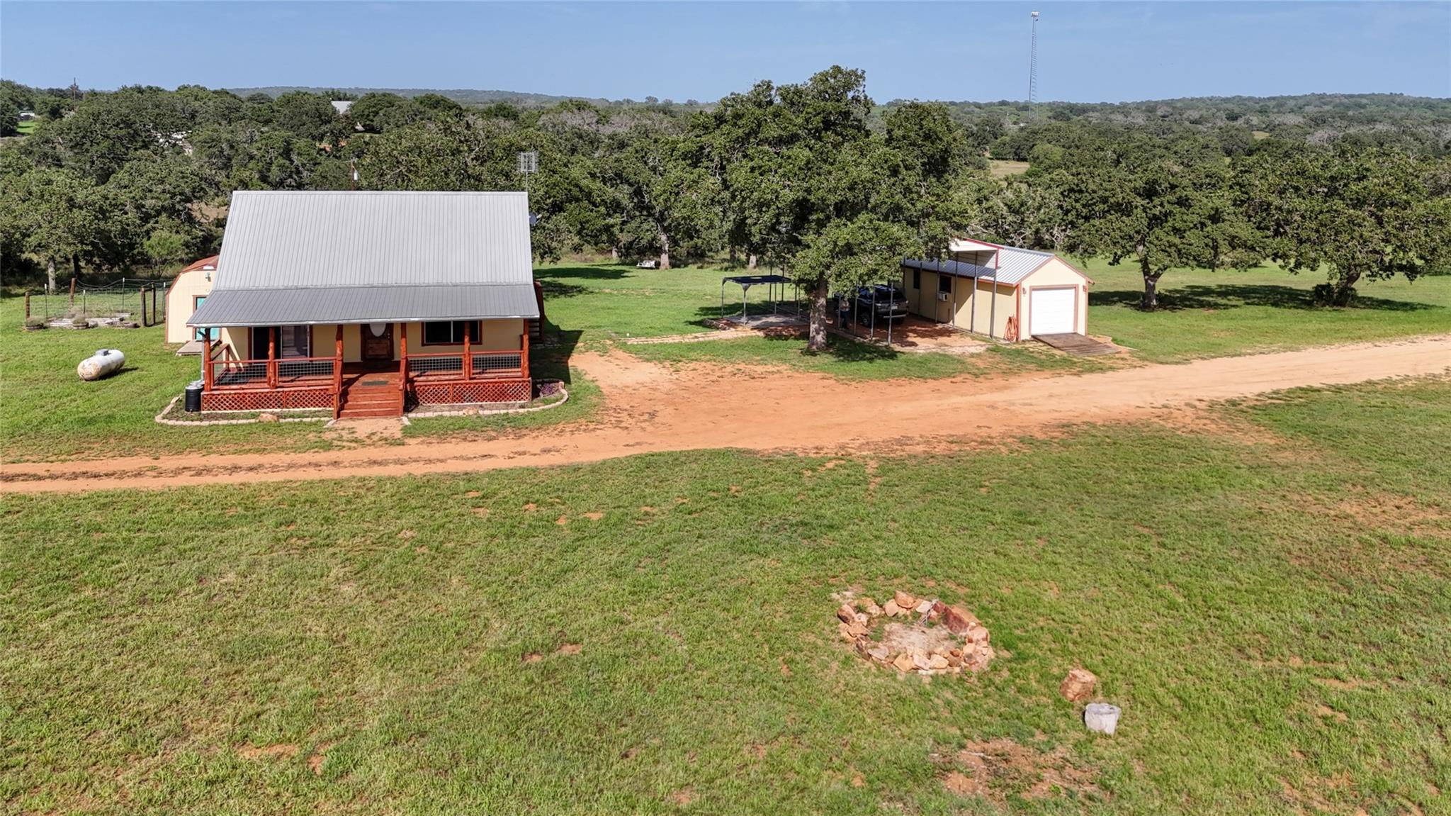 8653 N State Hwy 16, Llano, TX 78643