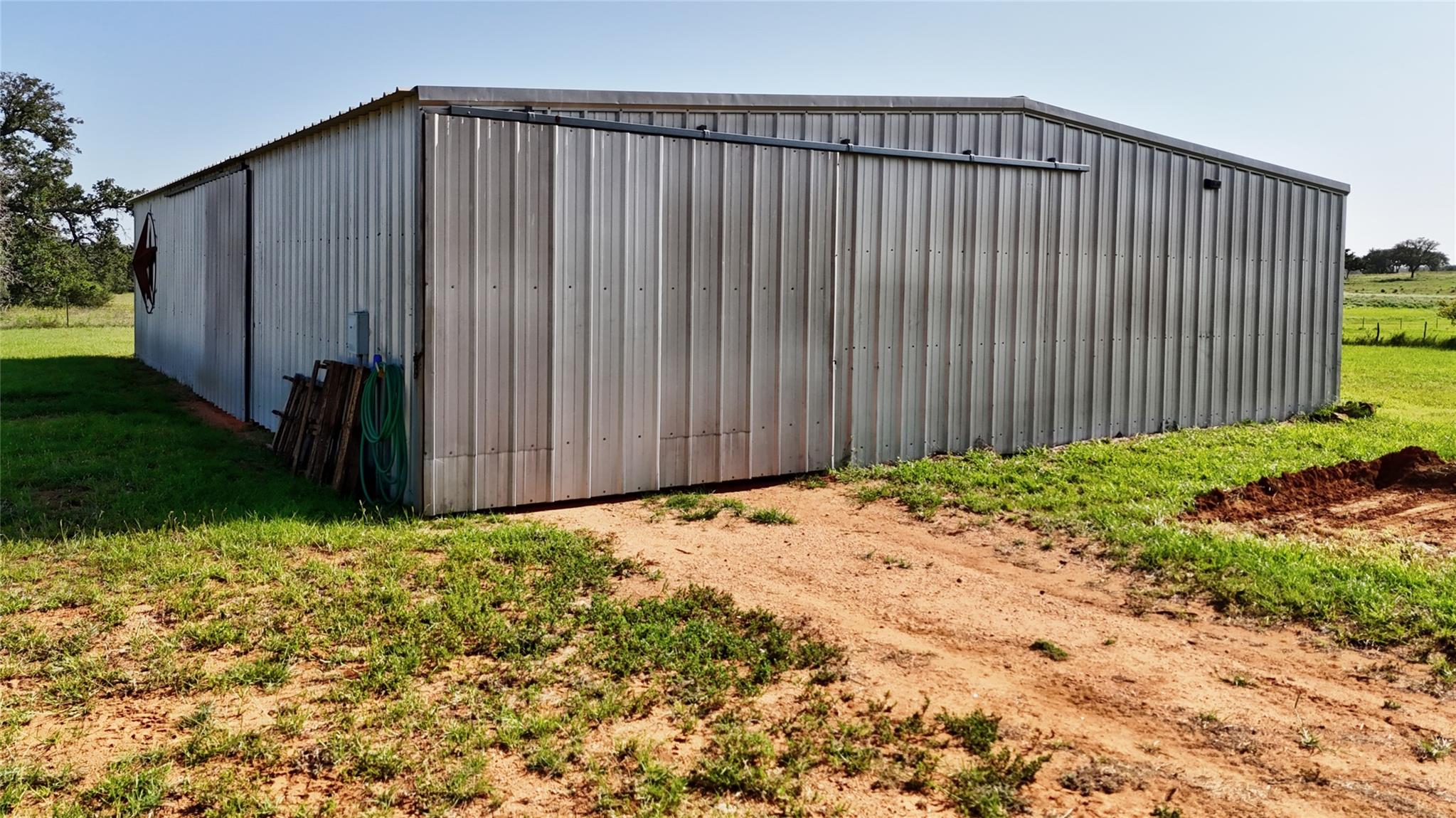 8653 N State Hwy 16, Llano, TX 78643