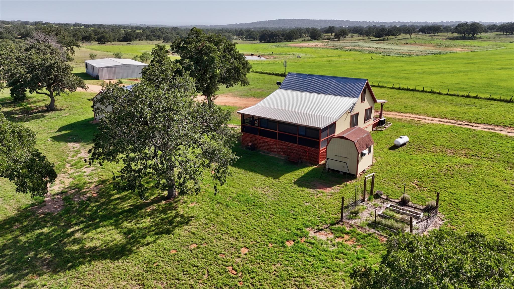 8653 N State Hwy 16, Llano, TX 78643