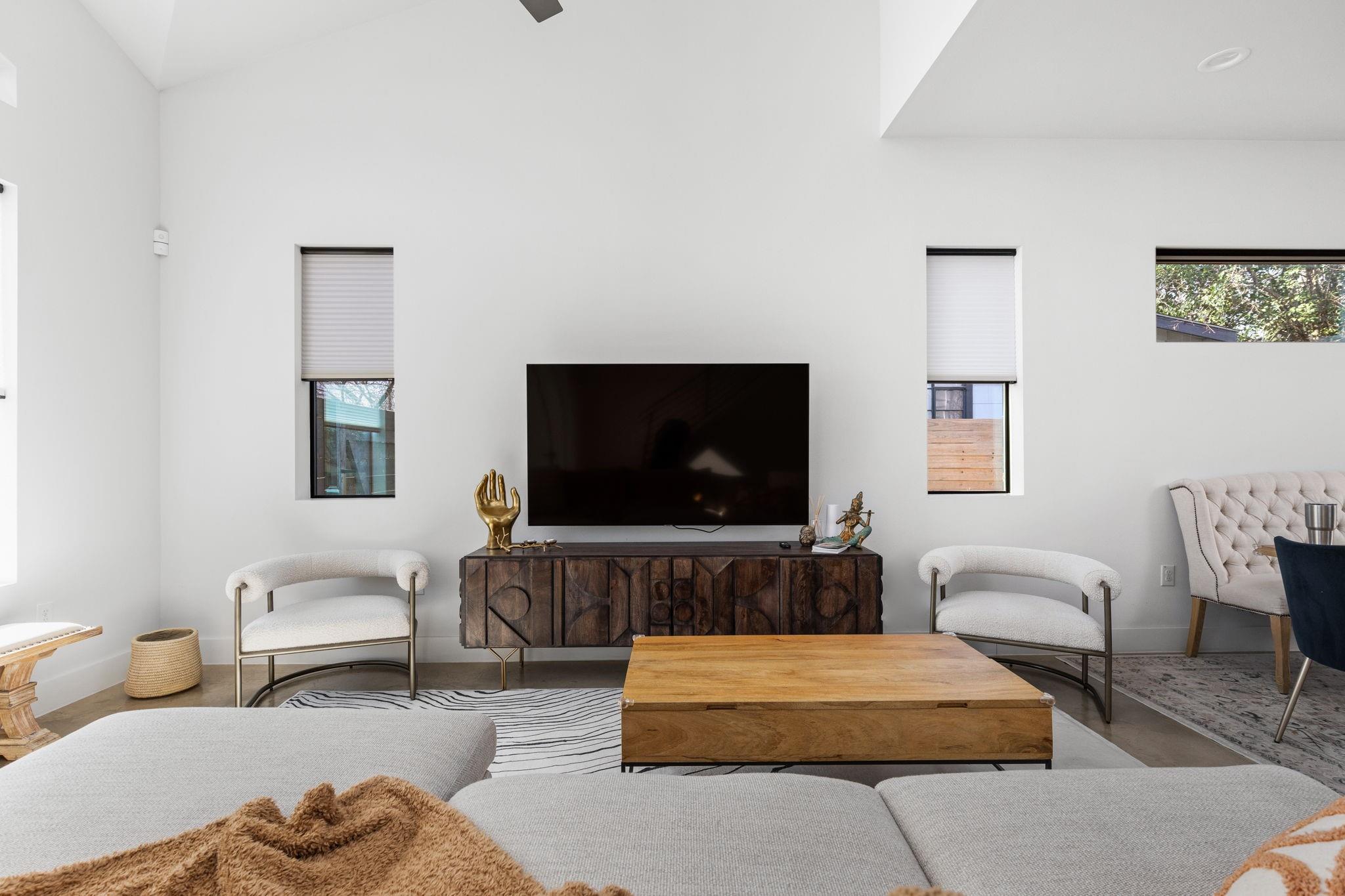 608 Hammack Dr # 1, Austin, TX 78752