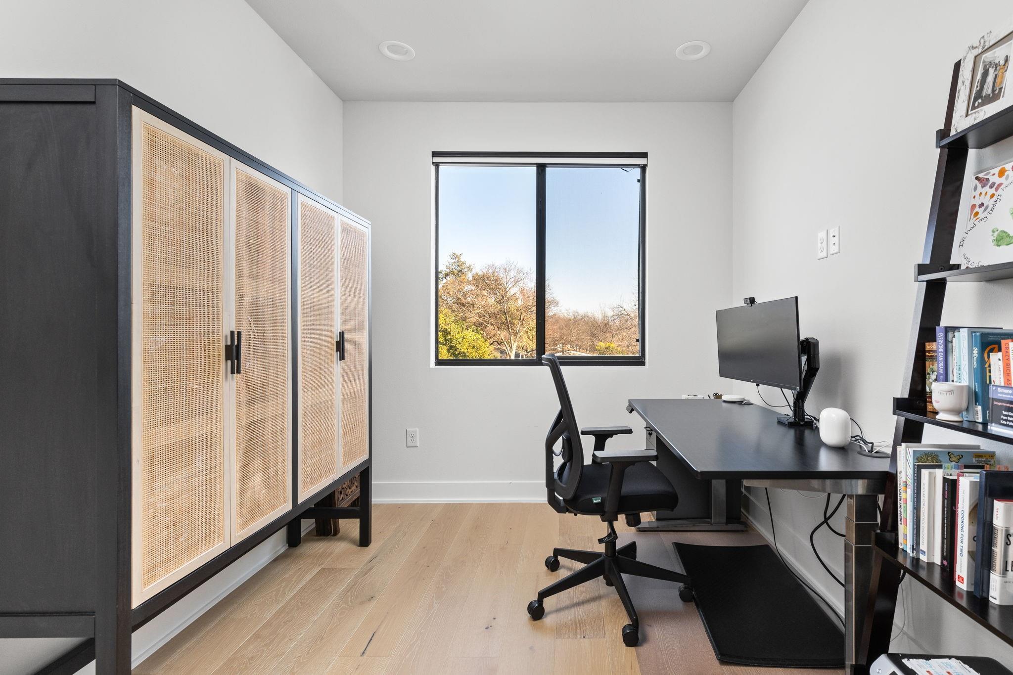 608 Hammack Dr # 1, Austin, TX 78752