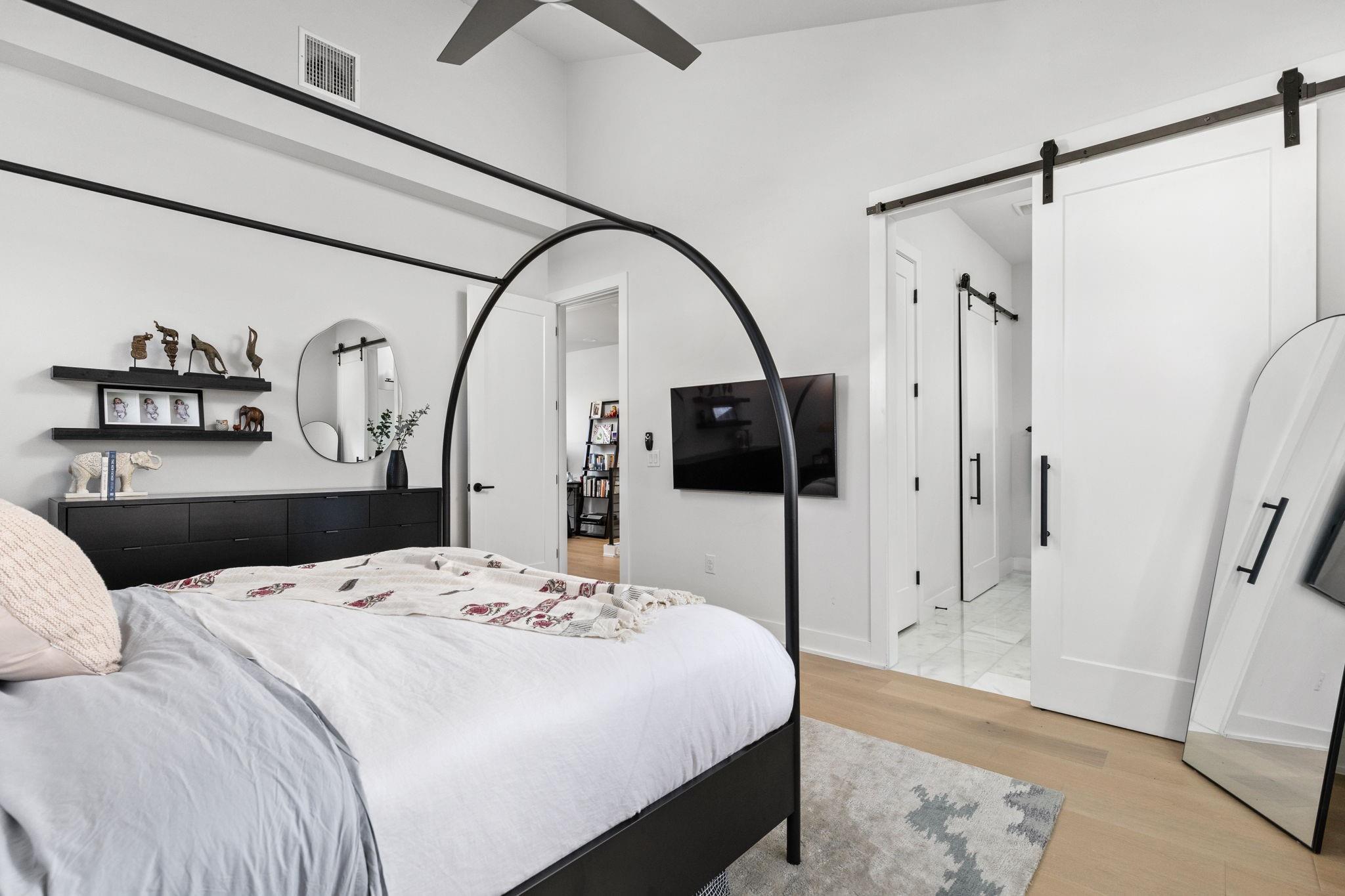 608 Hammack Dr # 1, Austin, TX 78752