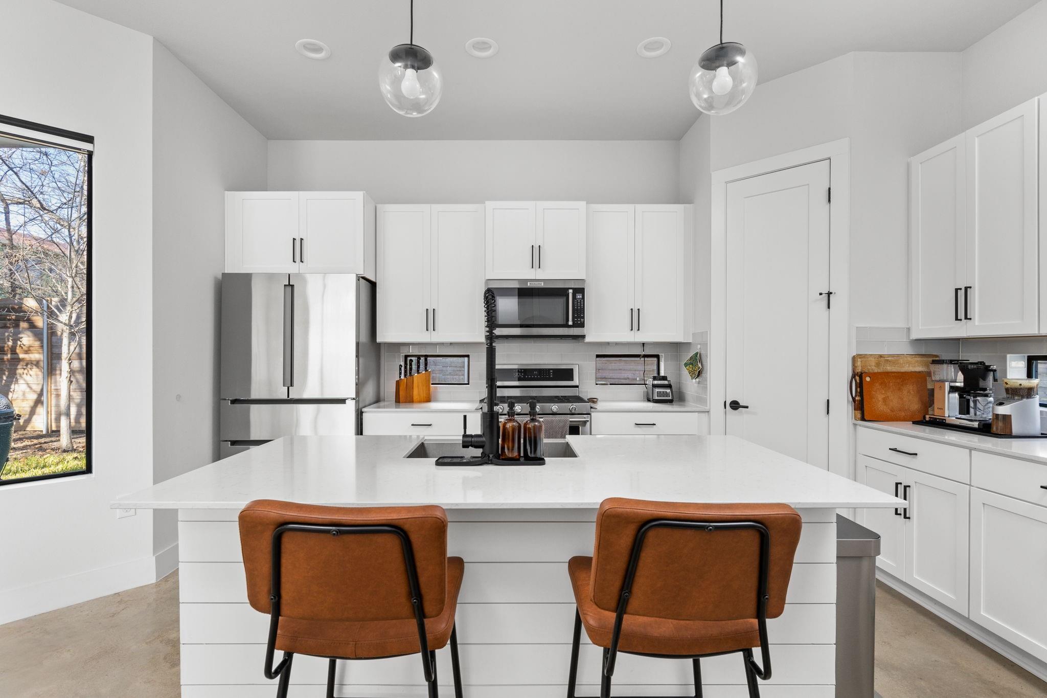 608 Hammack Dr # 1, Austin, TX 78752