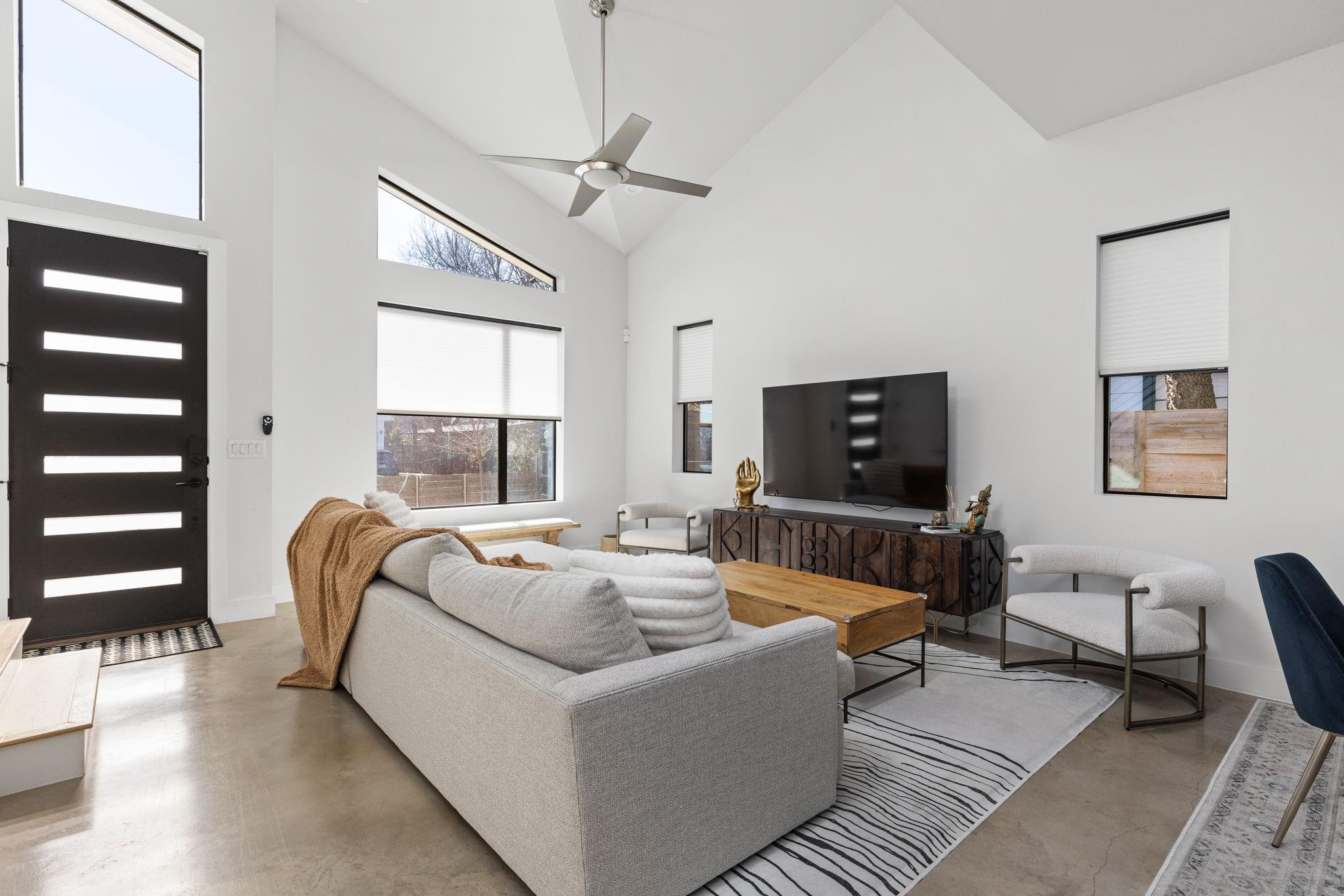 608 Hammack Dr # 1, Austin, TX 78752