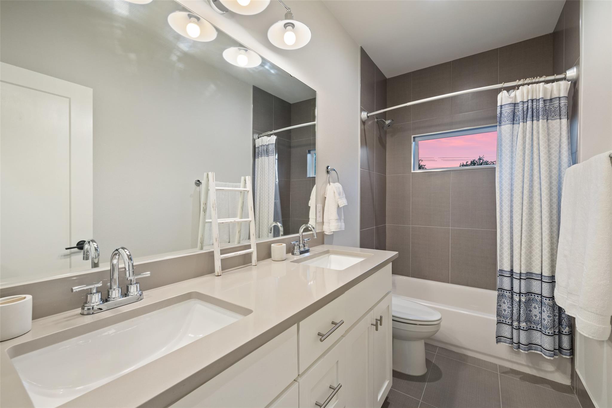 22218 Briarcliff Dr, Spicewood, TX 78669