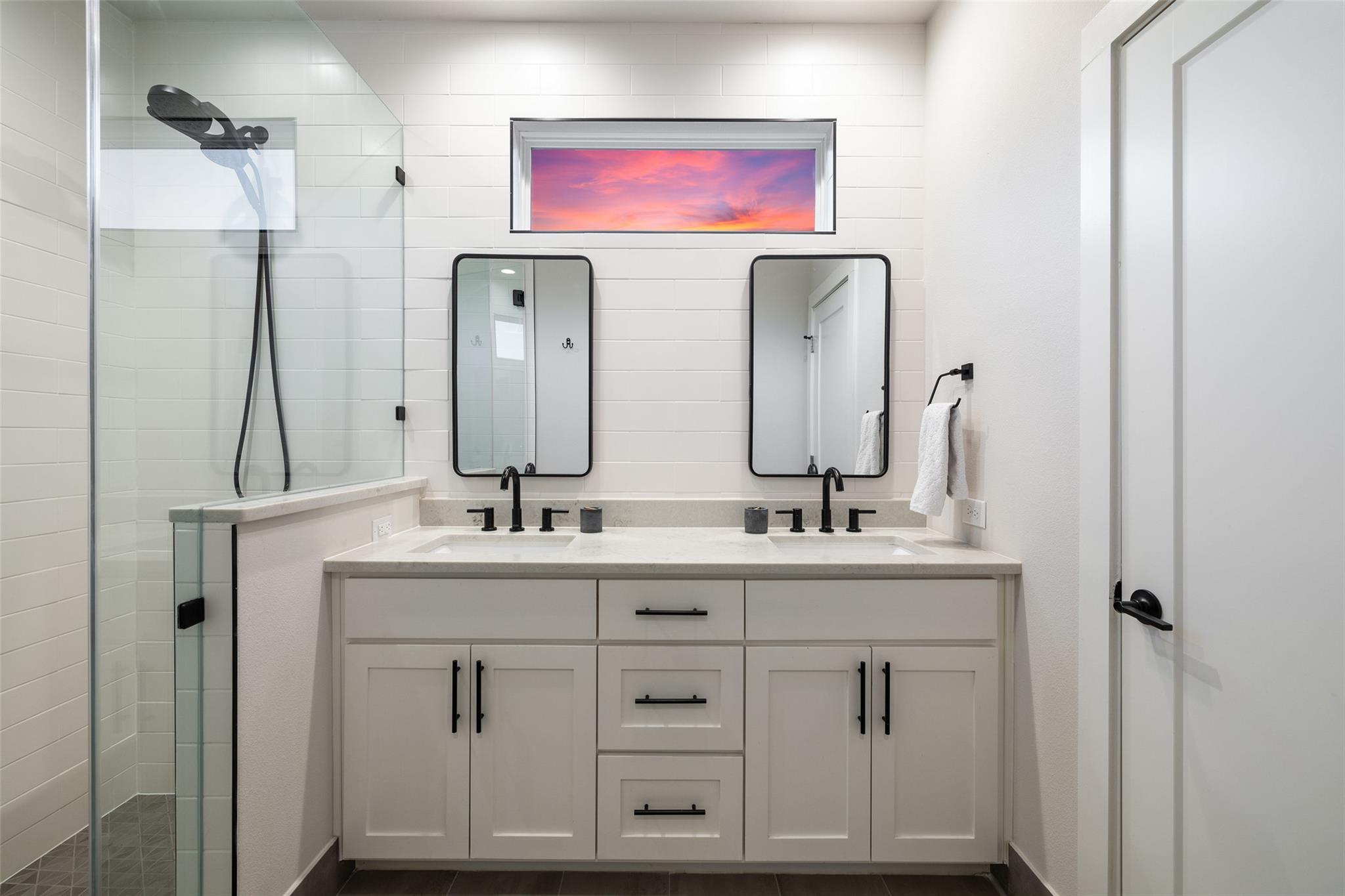 22218 Briarcliff Dr, Spicewood, TX 78669