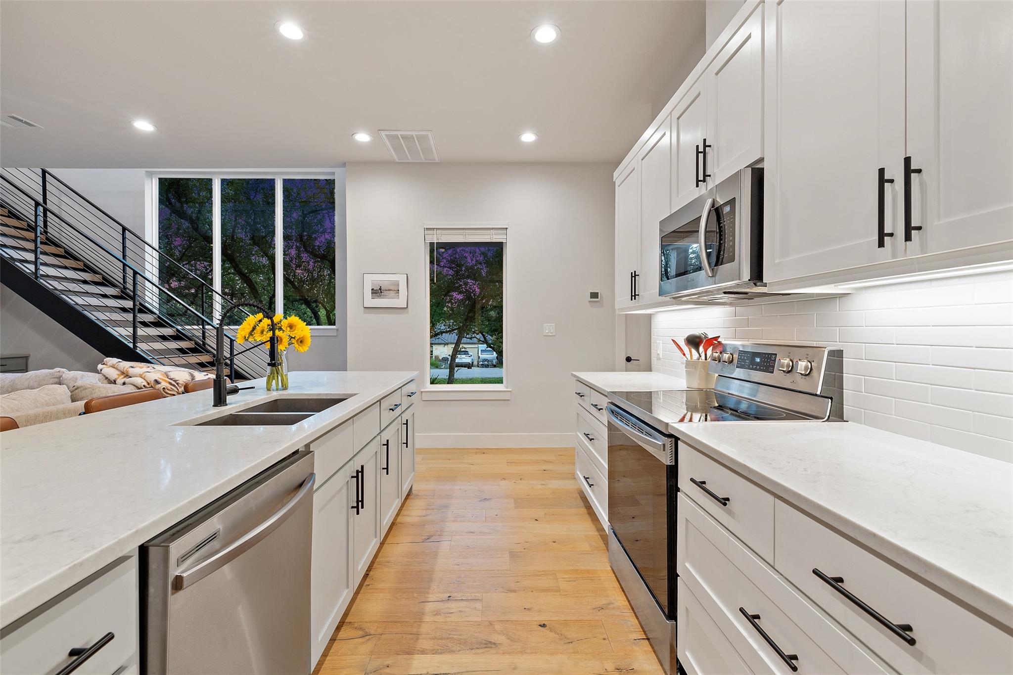 22218 Briarcliff Dr, Spicewood, TX 78669