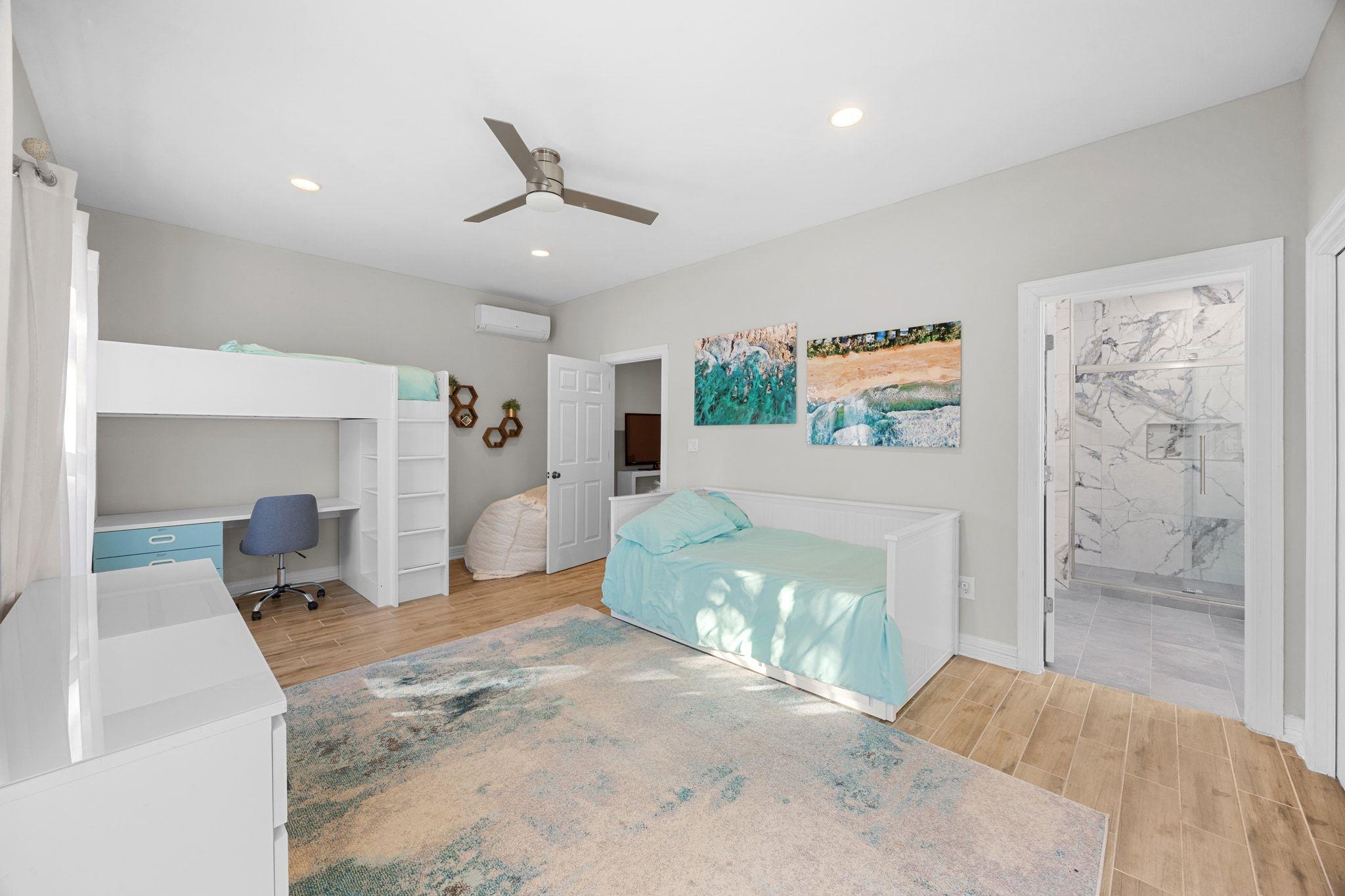 5600 Blueridge Ct, Austin, TX 78731