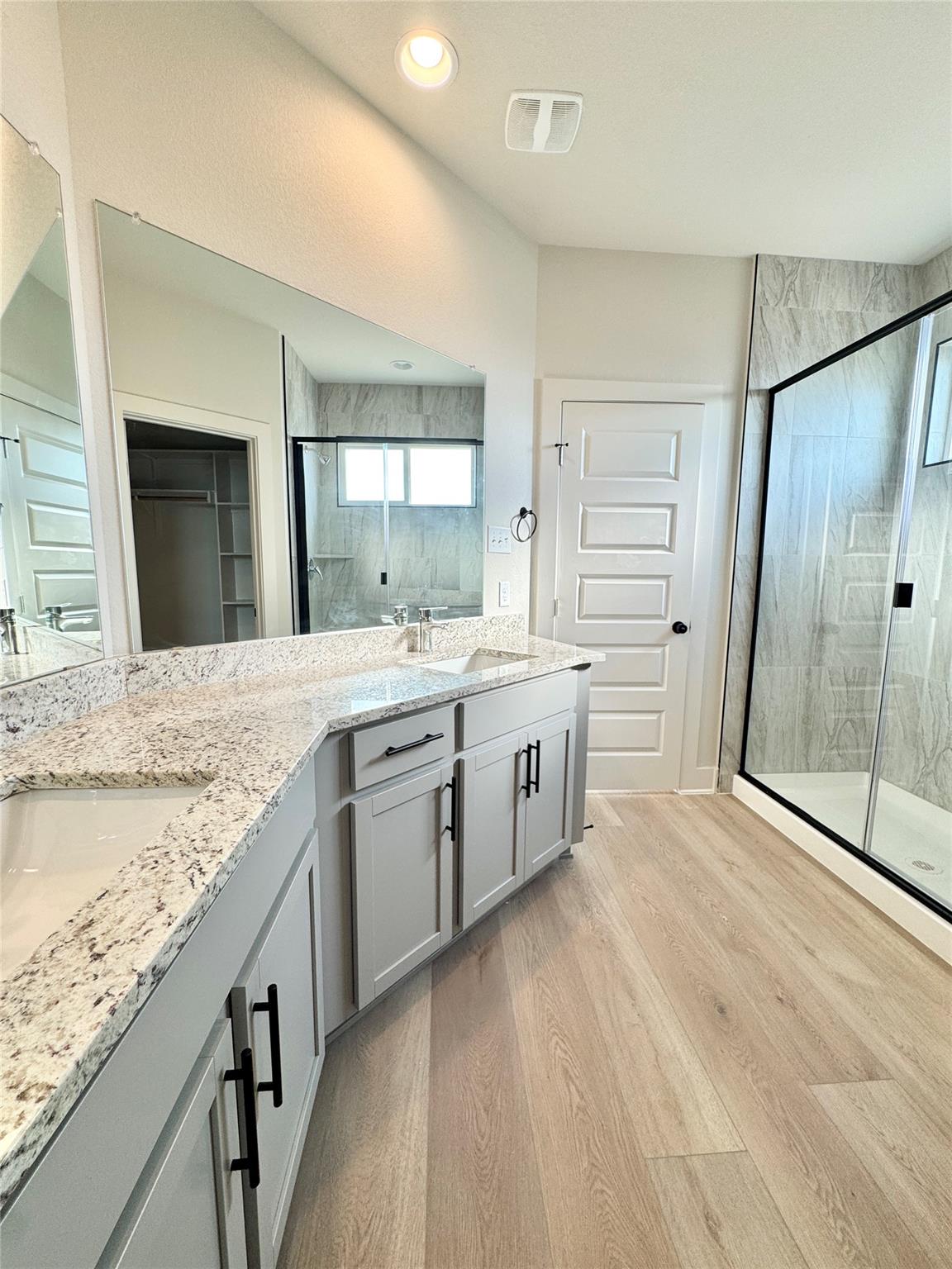 105 Zayd Ct # A, Jarrell, TX 76537