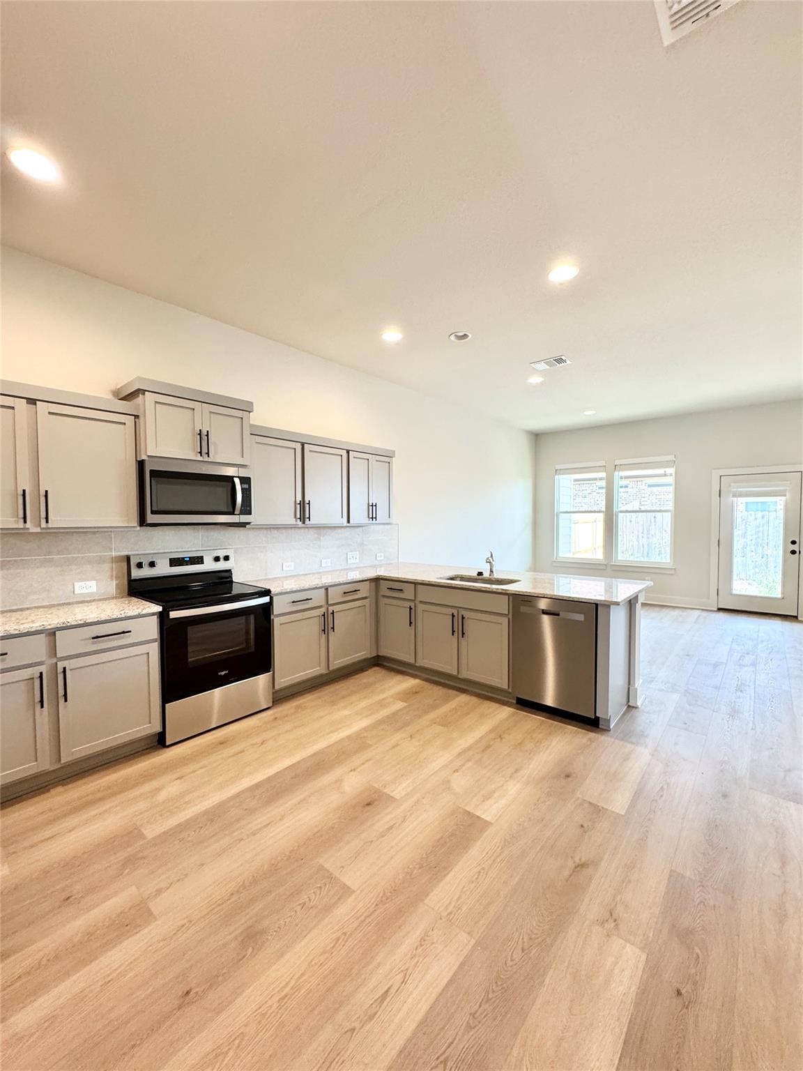 105 Zayd Ct # A, Jarrell, TX 76537