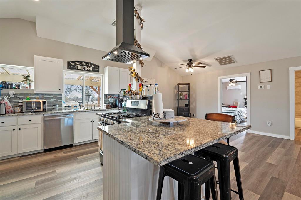 1105 County Road 422, Bartlett, TX 76511