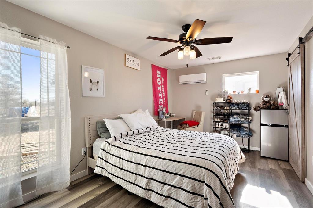 1105 County Road 422, Bartlett, TX 76511