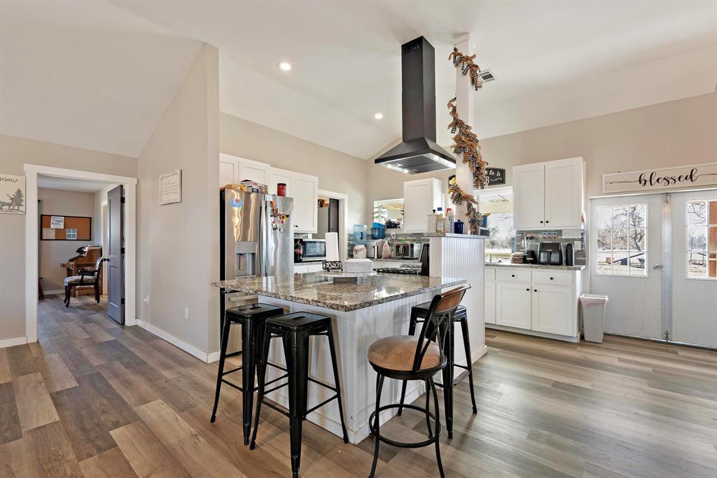 1105 County Road 422, Bartlett, TX 76511