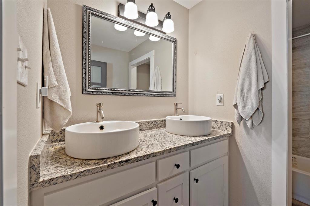 1105 County Road 422, Bartlett, TX 76511