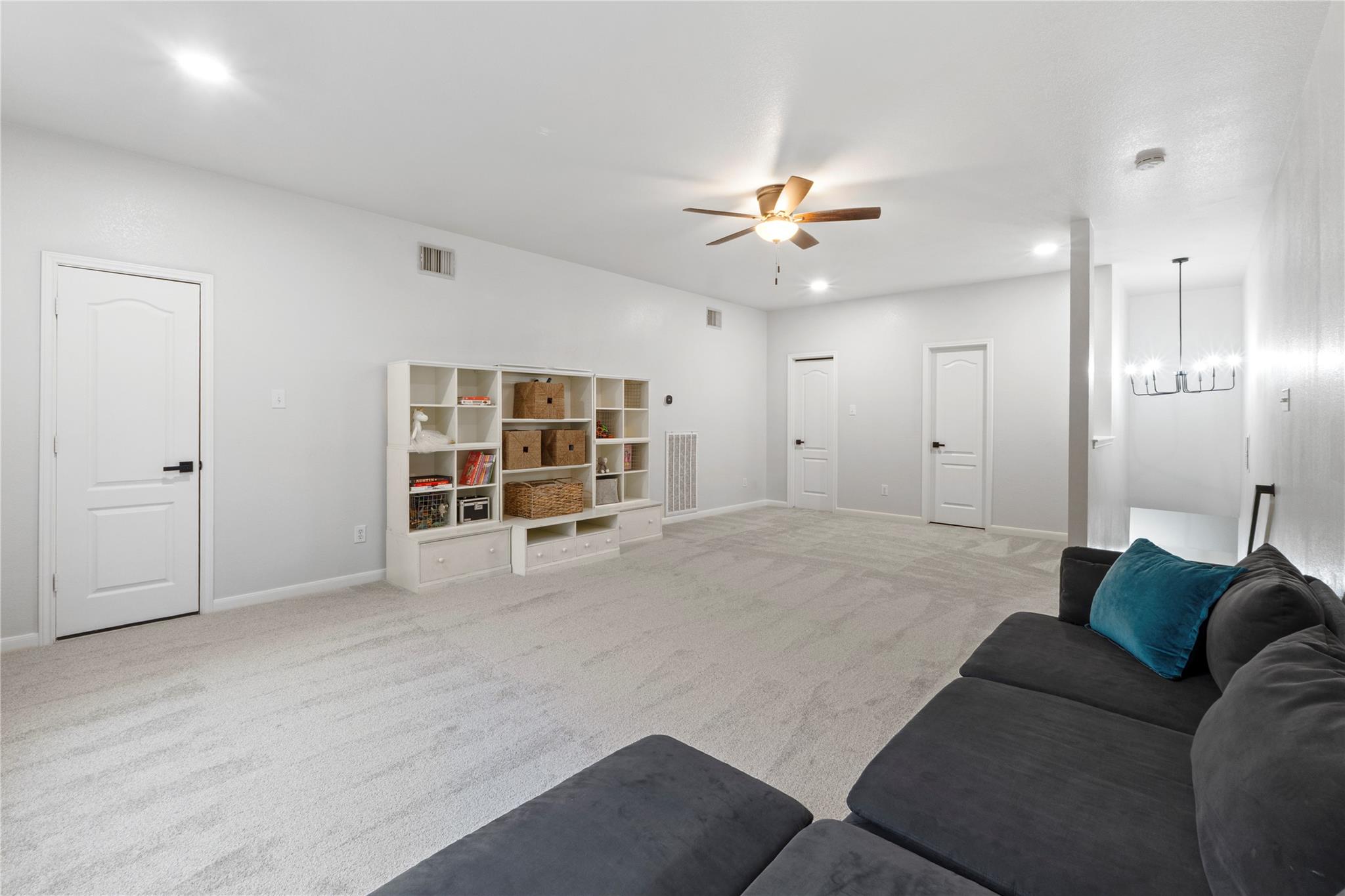 2915 Stonecreek Dr, Round Rock, TX 78681