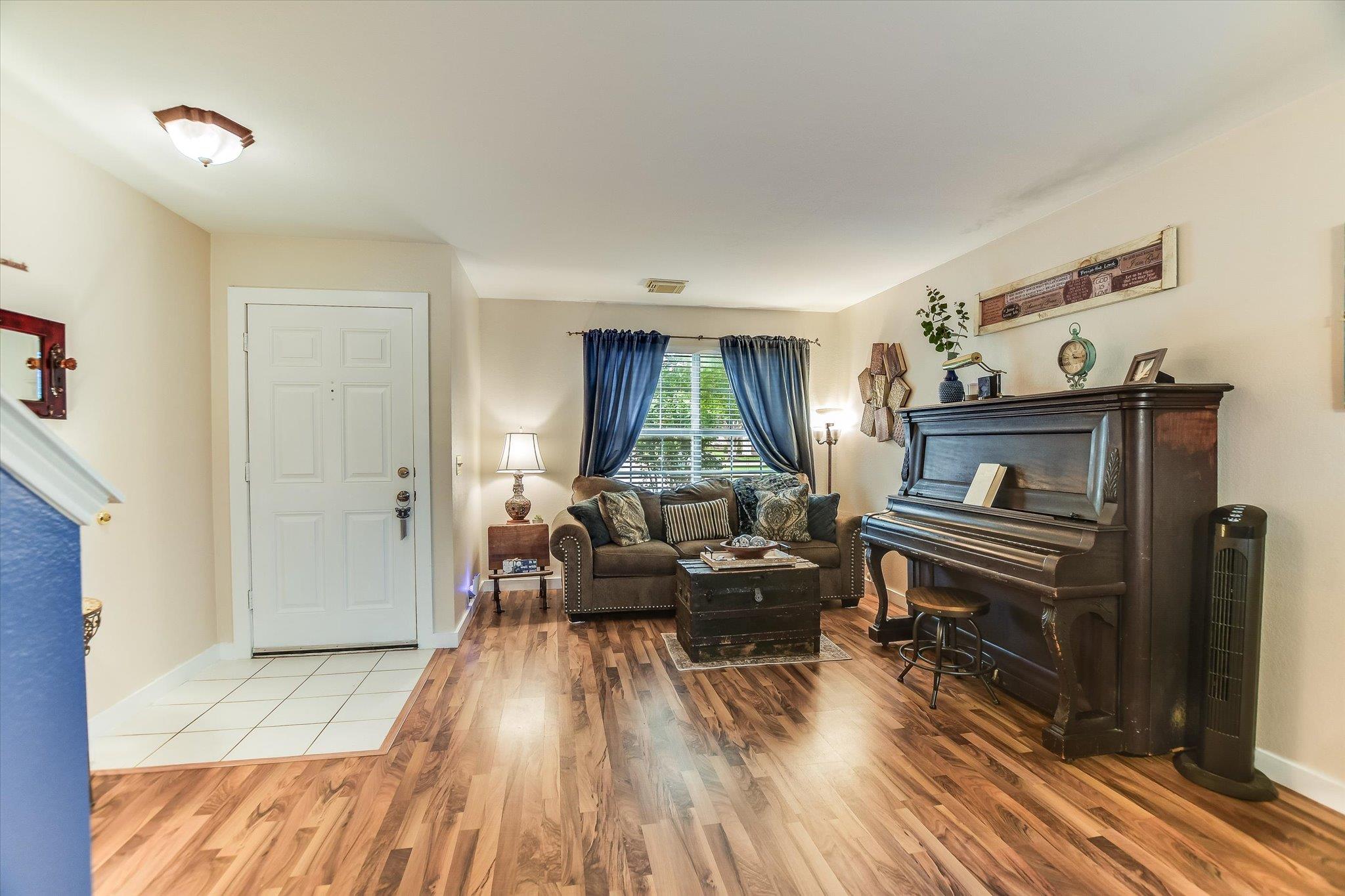 913 POLISHED STONE Cv, Pflugerville, TX 78660