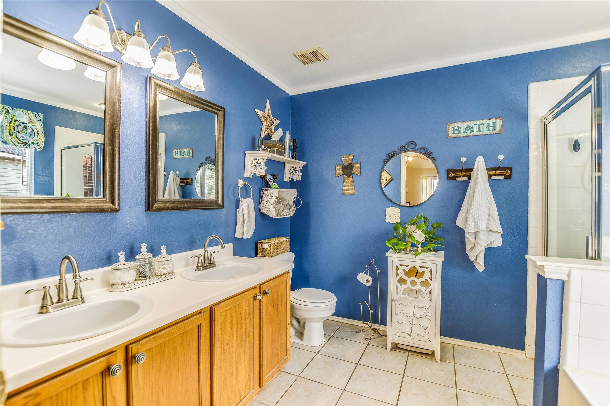 913 POLISHED STONE Cv, Pflugerville, TX 78660