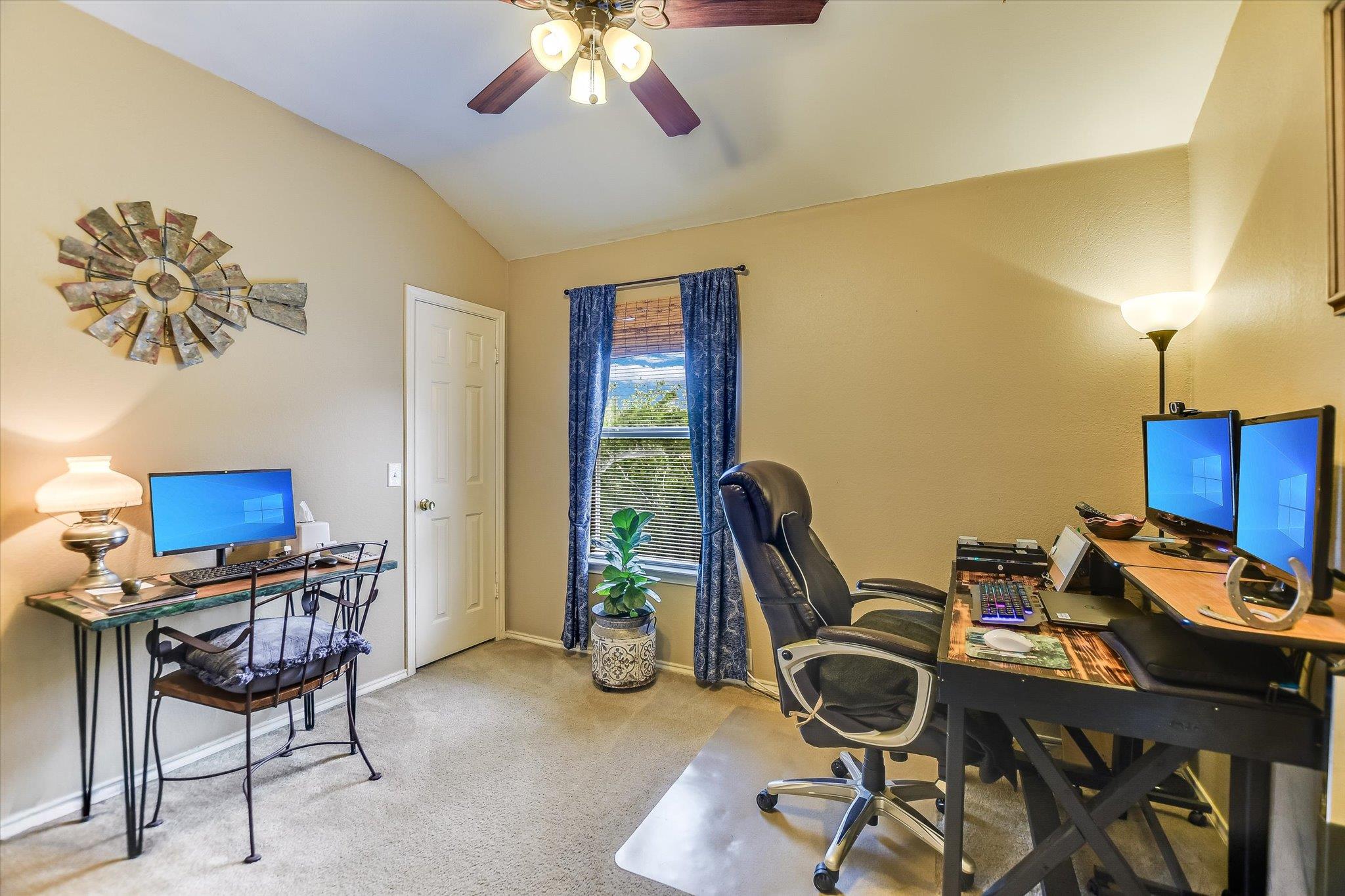 913 POLISHED STONE Cv, Pflugerville, TX 78660