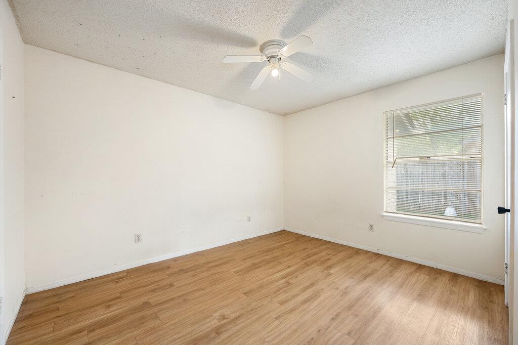 902 Glazier Cir, Austin, TX 78753