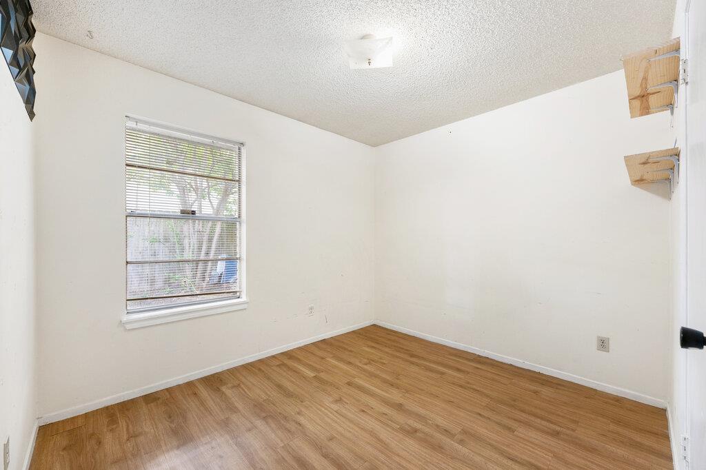 902 Glazier Cir, Austin, TX 78753