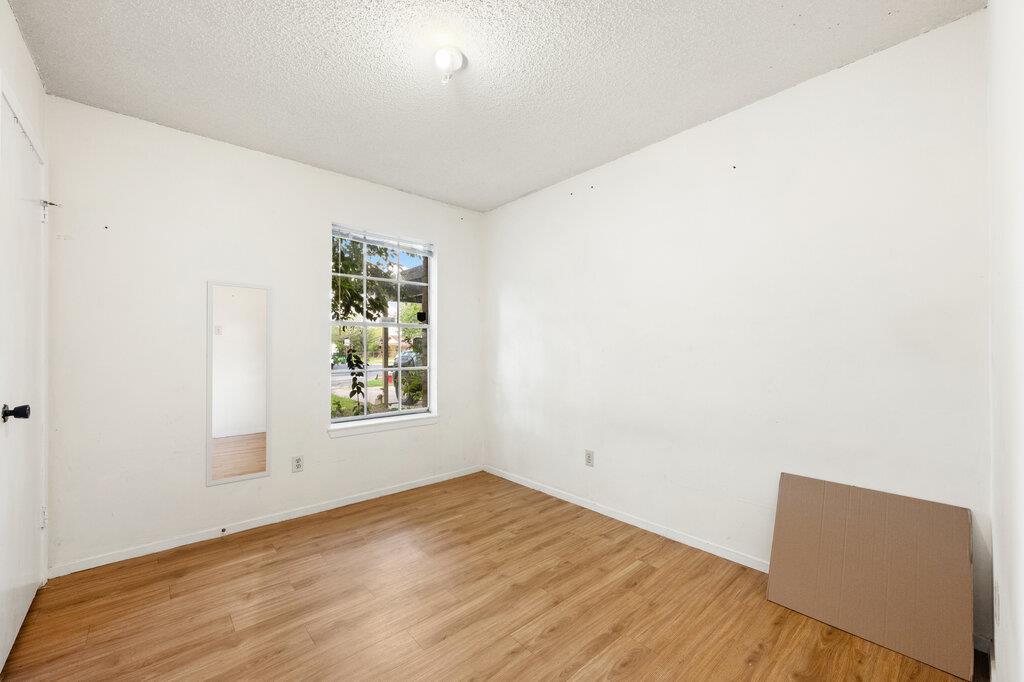 902 Glazier Cir, Austin, TX 78753