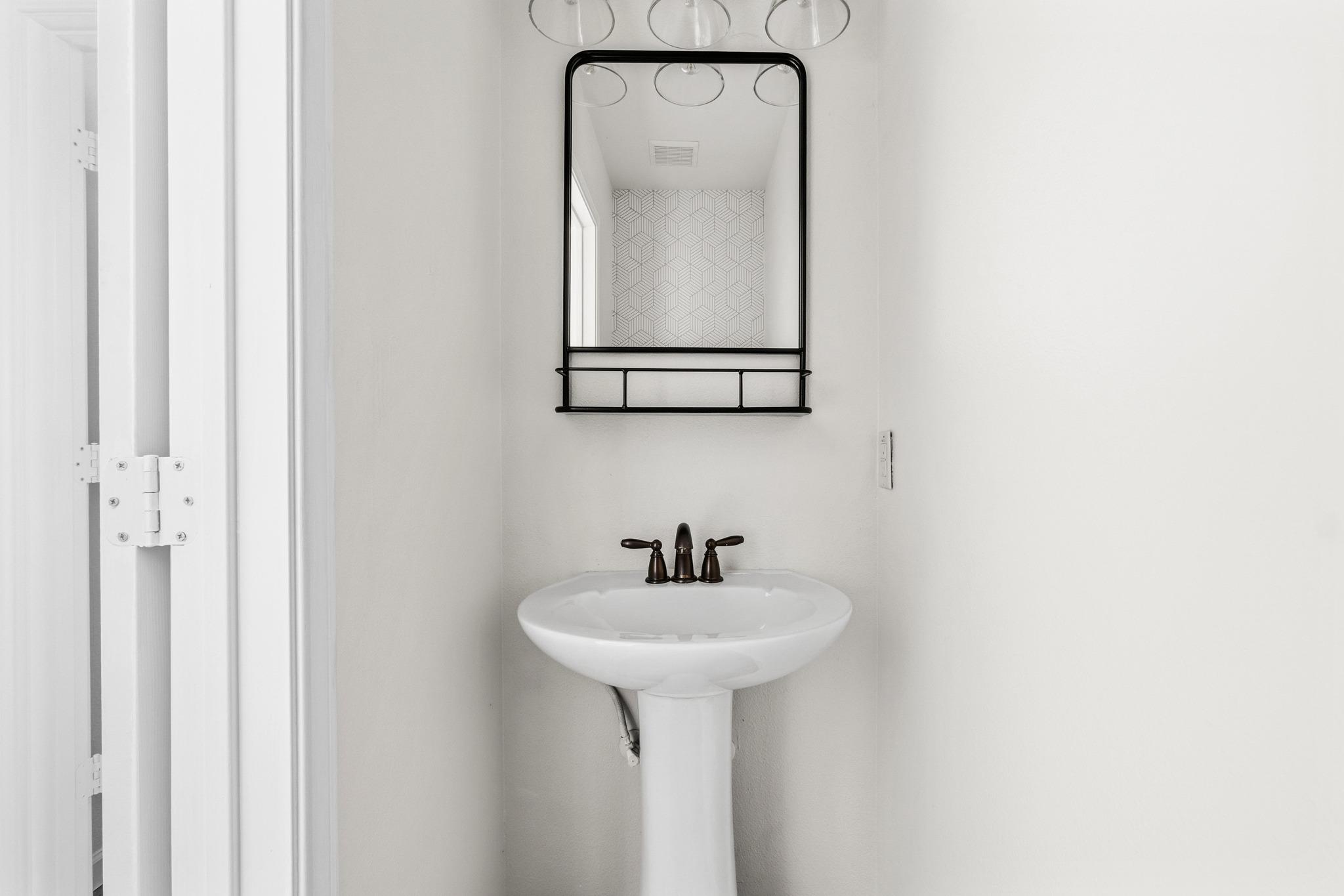 11207 Canterbury Tales Ln, Austin, TX 78748