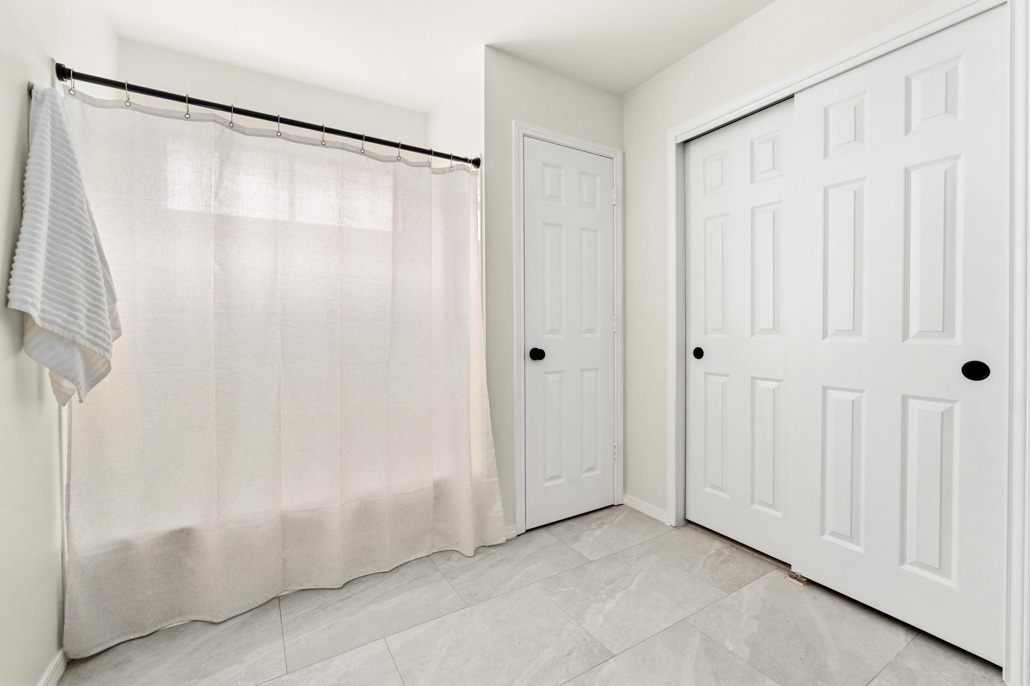 11207 Canterbury Tales Ln, Austin, TX 78748