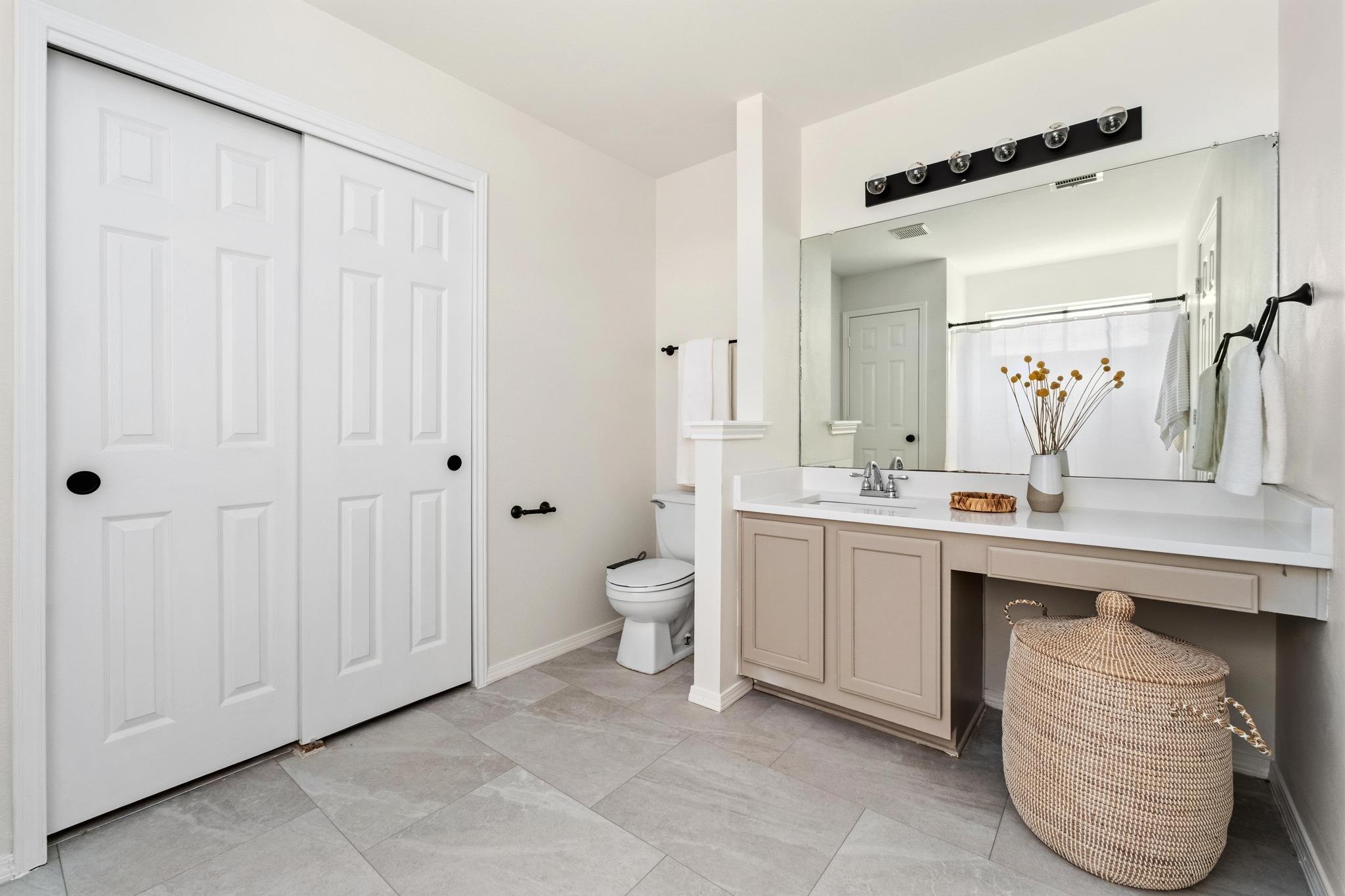 11207 Canterbury Tales Ln, Austin, TX 78748