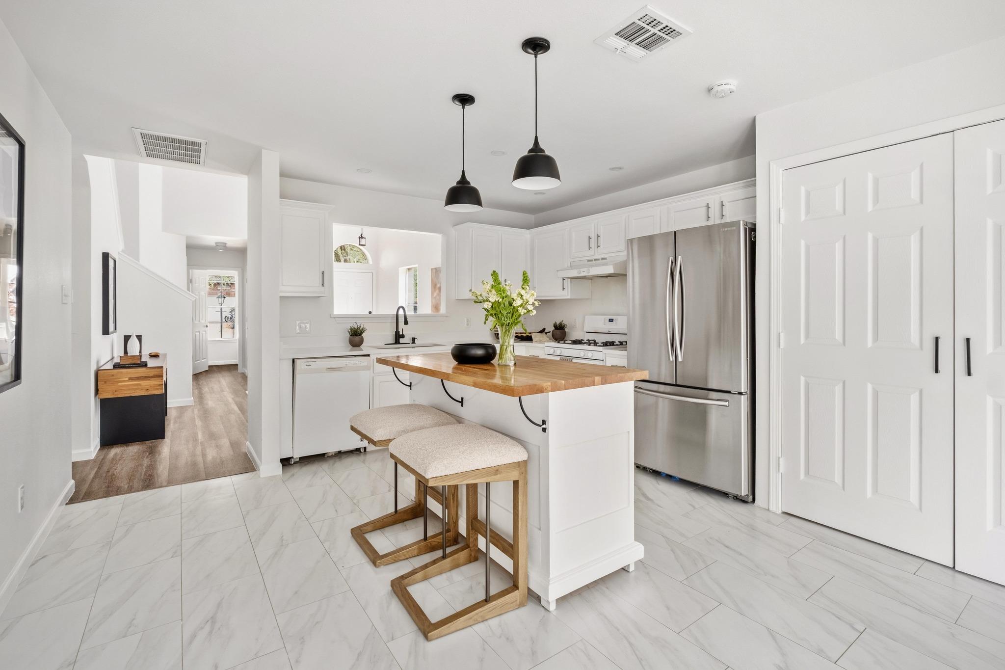 11207 Canterbury Tales Ln, Austin, TX 78748