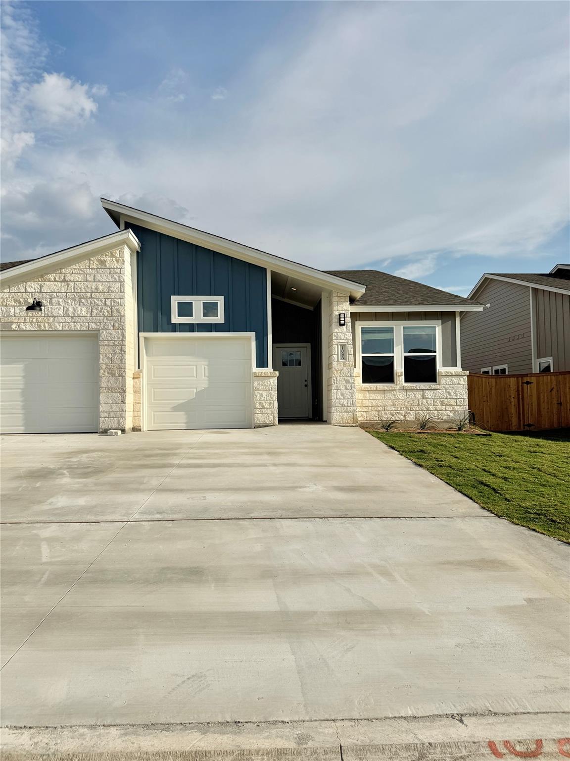 108 Zayd Ct # B, Jarrell, TX 76537