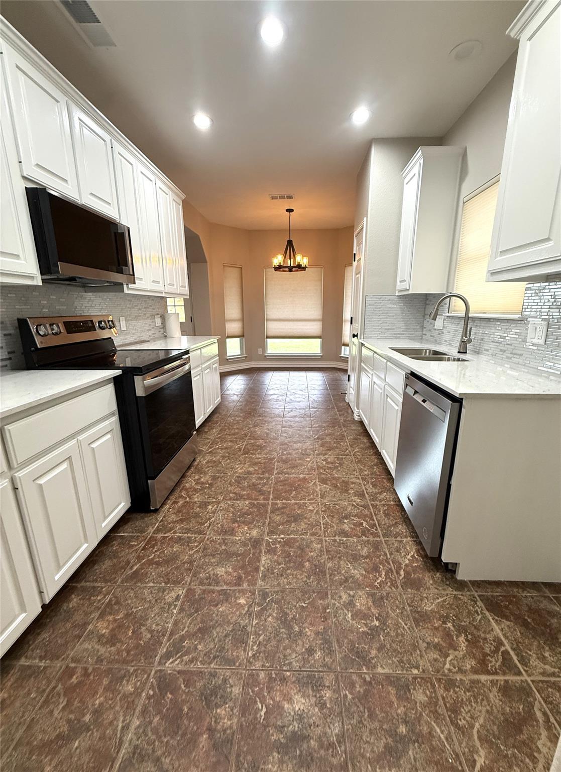 7396 CR 424, Thrall, TX 76578