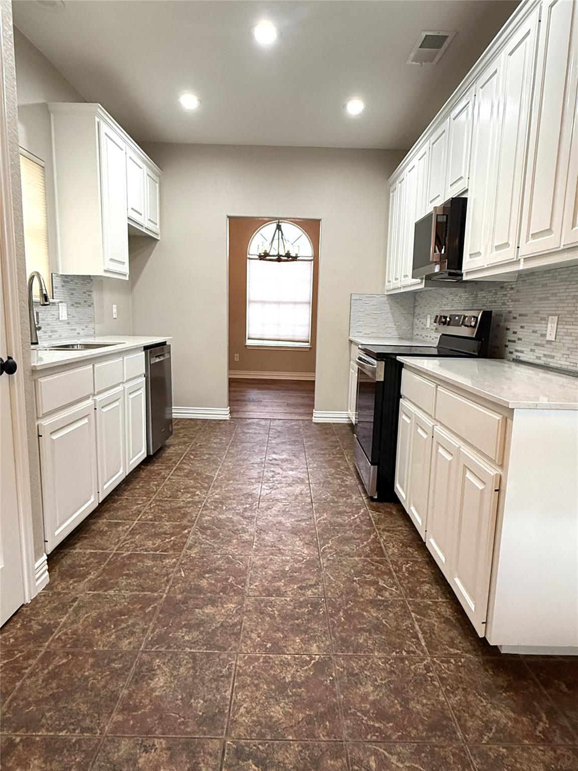 7396 CR 424, Thrall, TX 76578