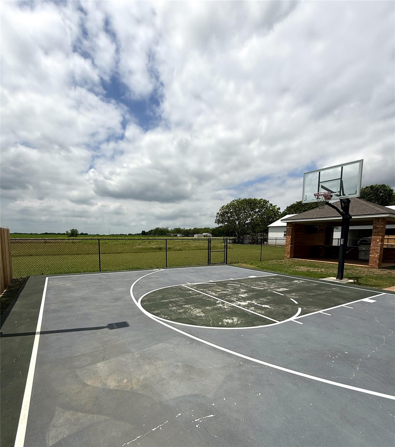 7396 CR 424, Thrall, TX 76578