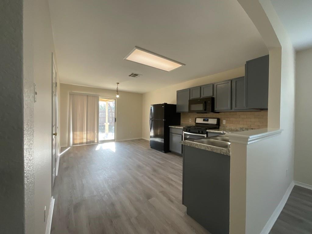 169 Spring Branch Loop, Kyle, TX 78640