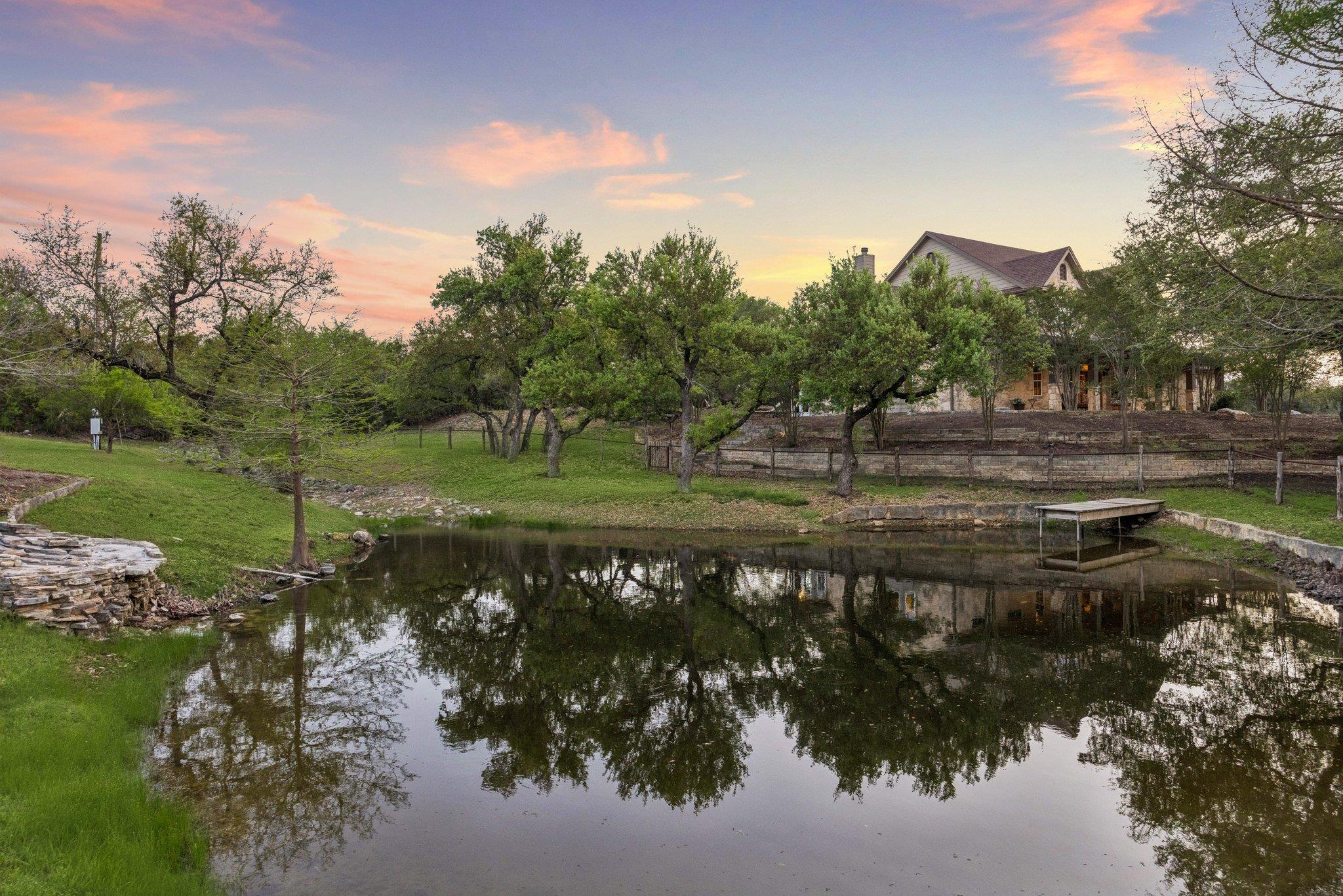 13 Carriage House Ln, Austin, TX 78737