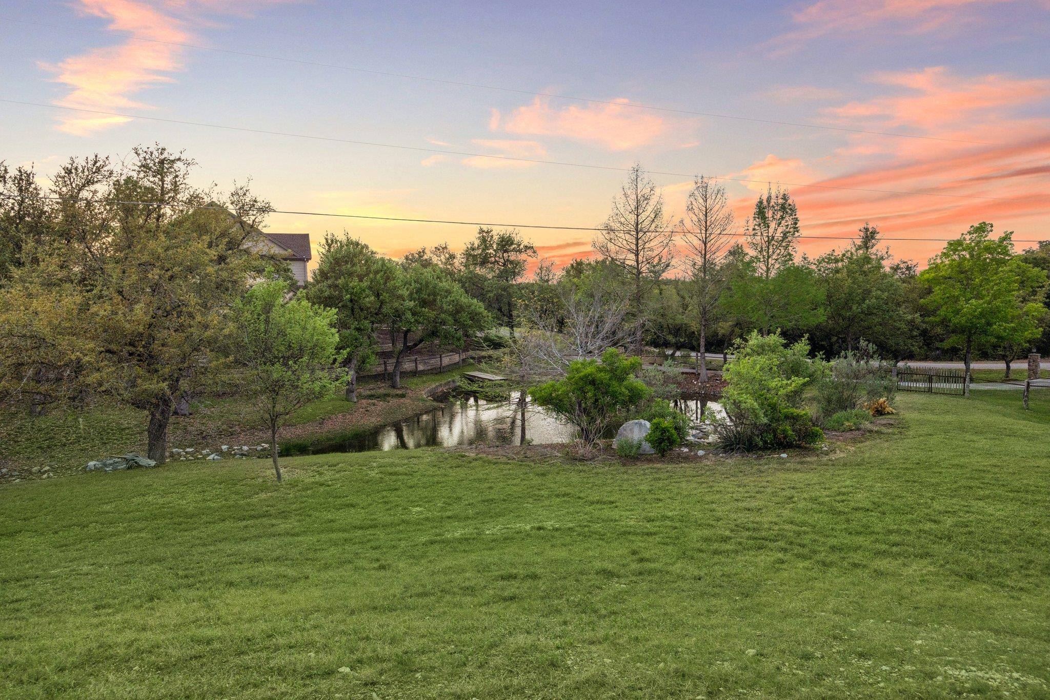 13 Carriage House Ln, Austin, TX 78737