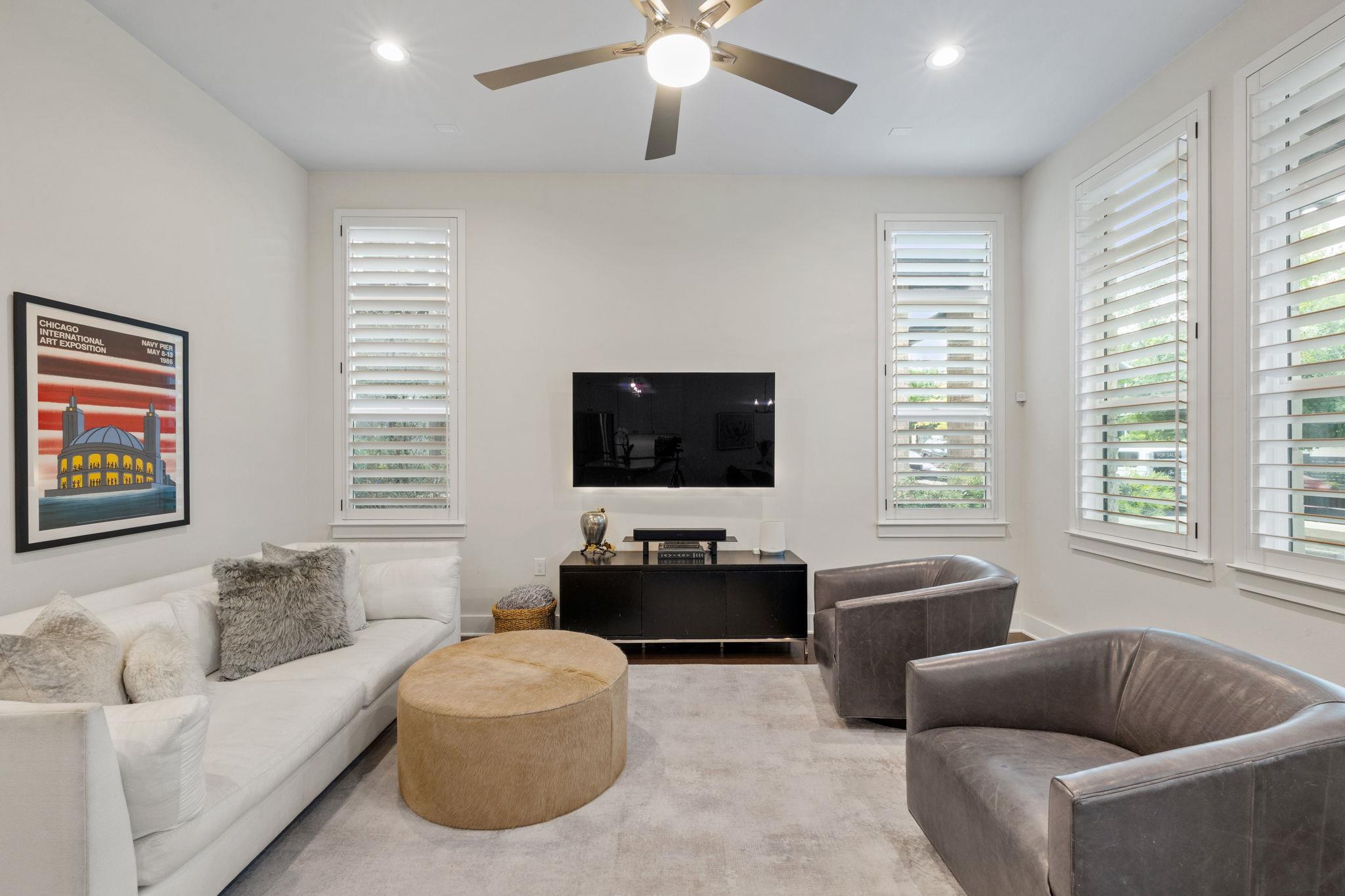 4205 Elevator Dr, Austin, TX 78731