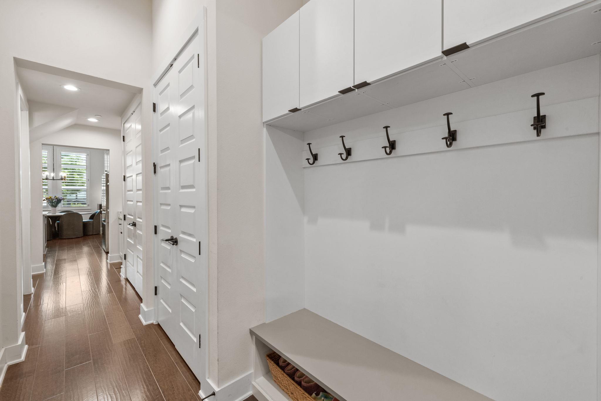 4205 Elevator Dr, Austin, TX 78731