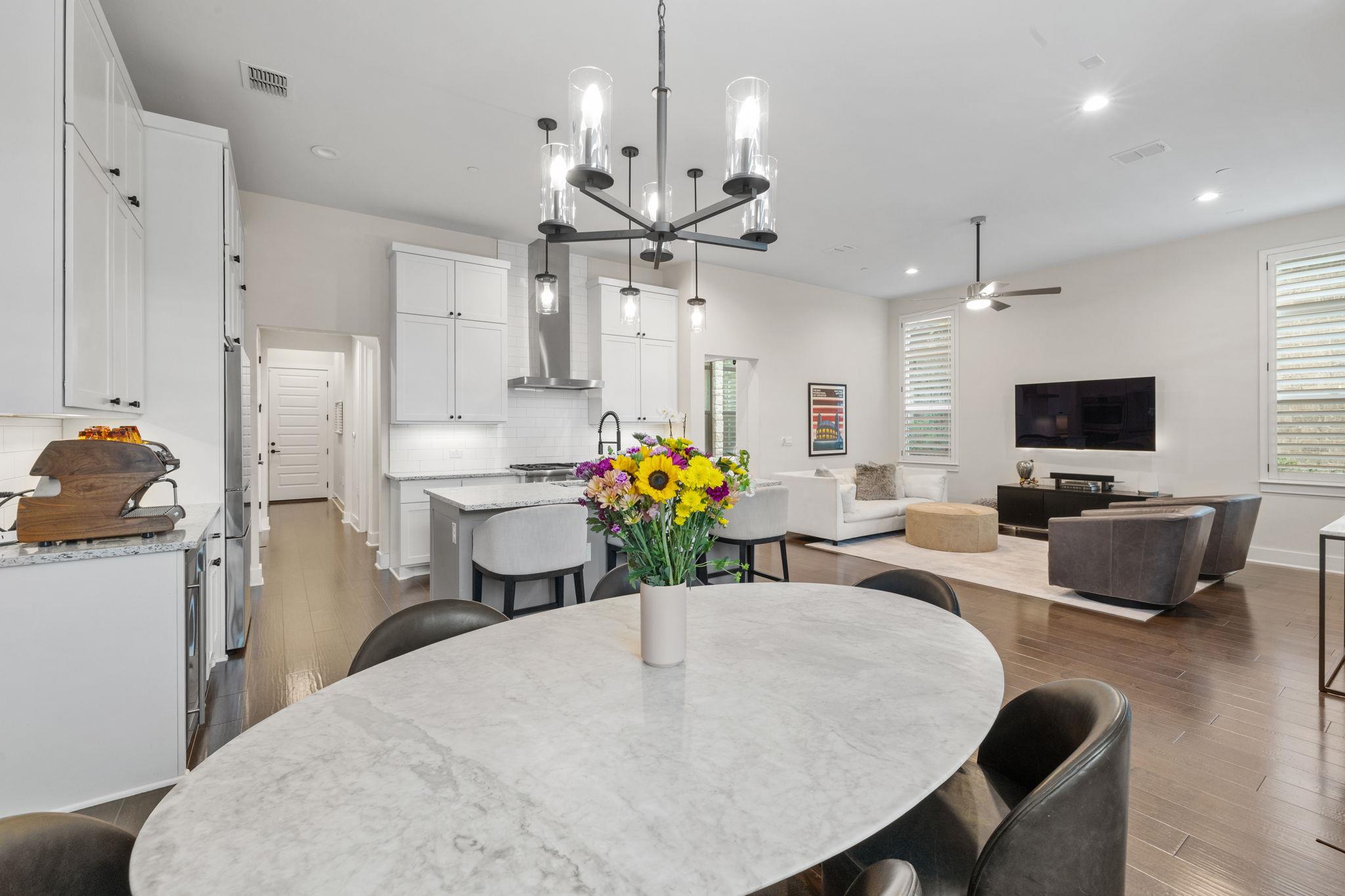 4205 Elevator Dr, Austin, TX 78731