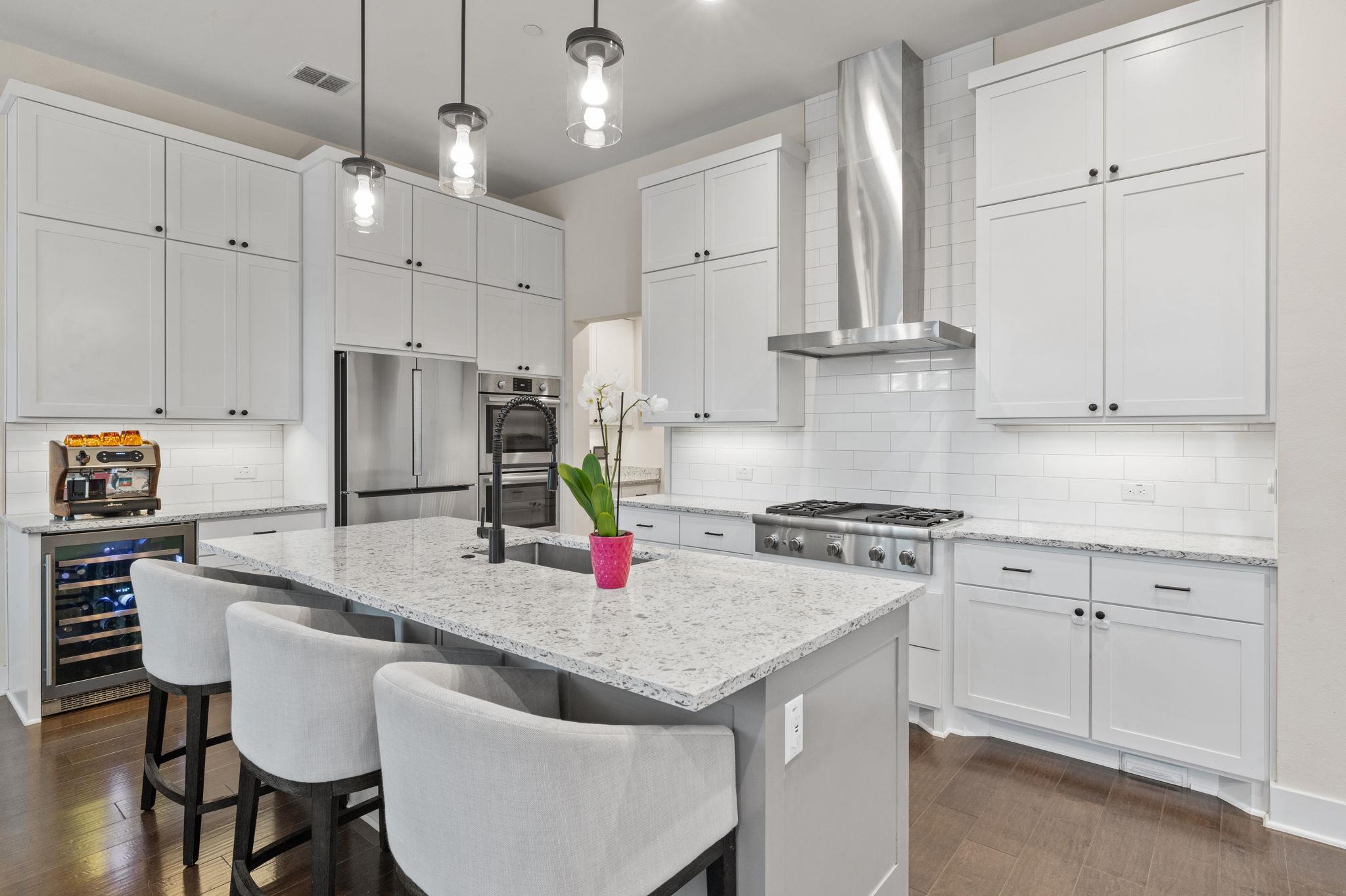 4205 Elevator Dr, Austin, TX 78731