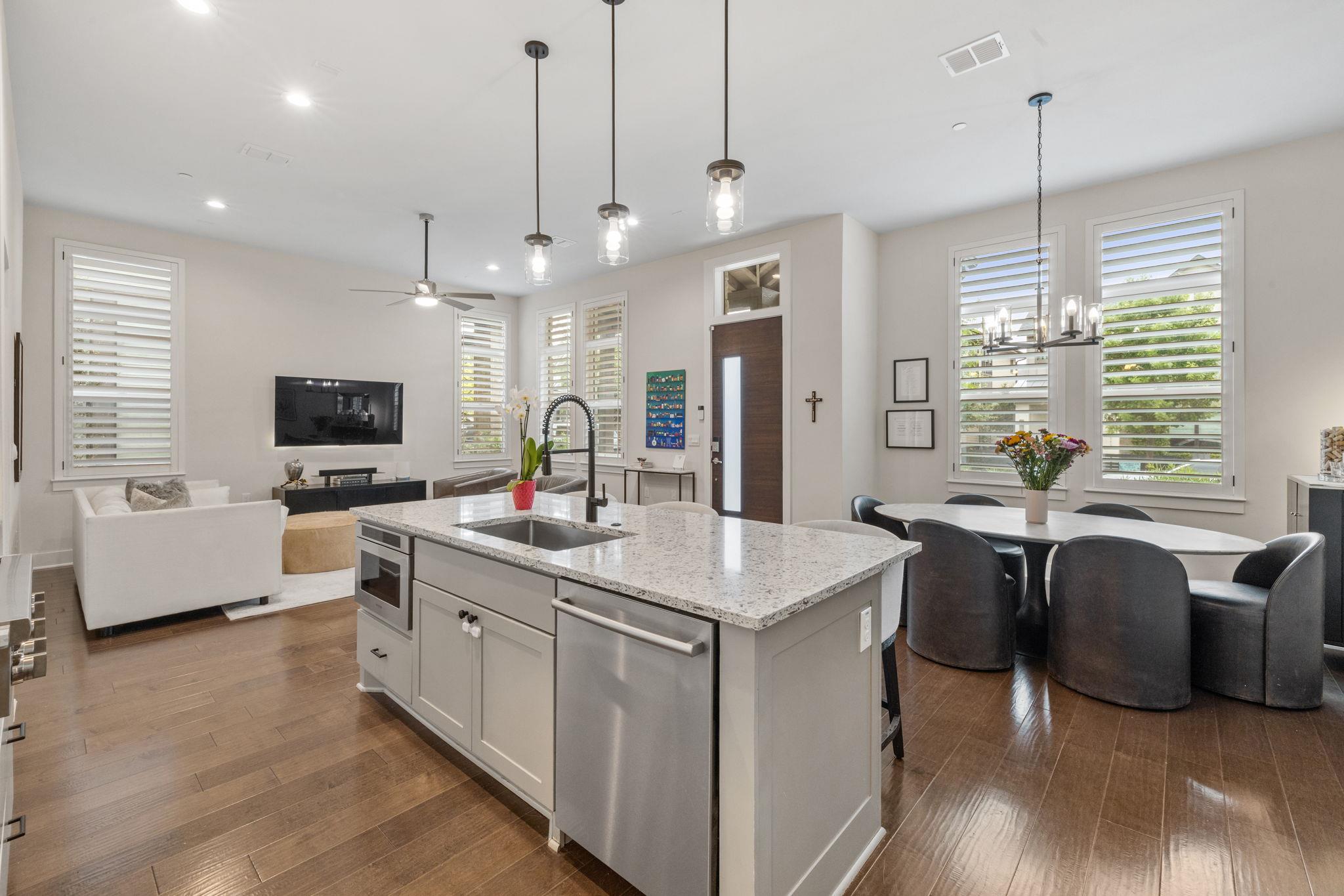 4205 Elevator Dr, Austin, TX 78731