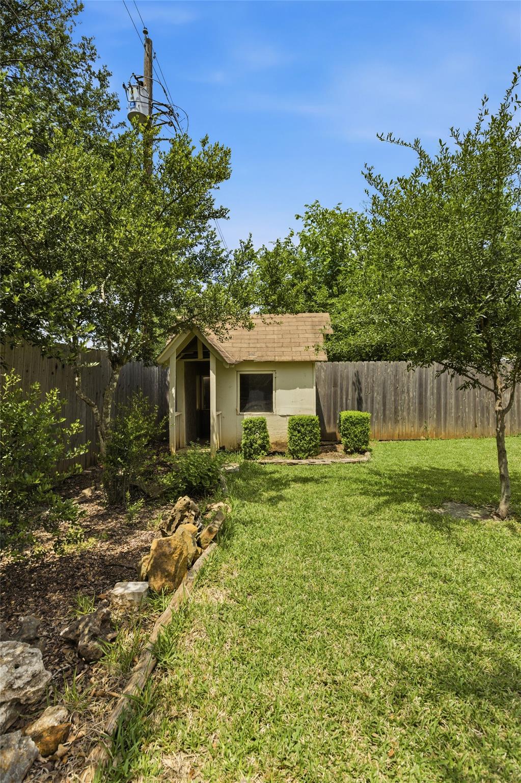 5305 Wolf Run, Austin, TX 78749