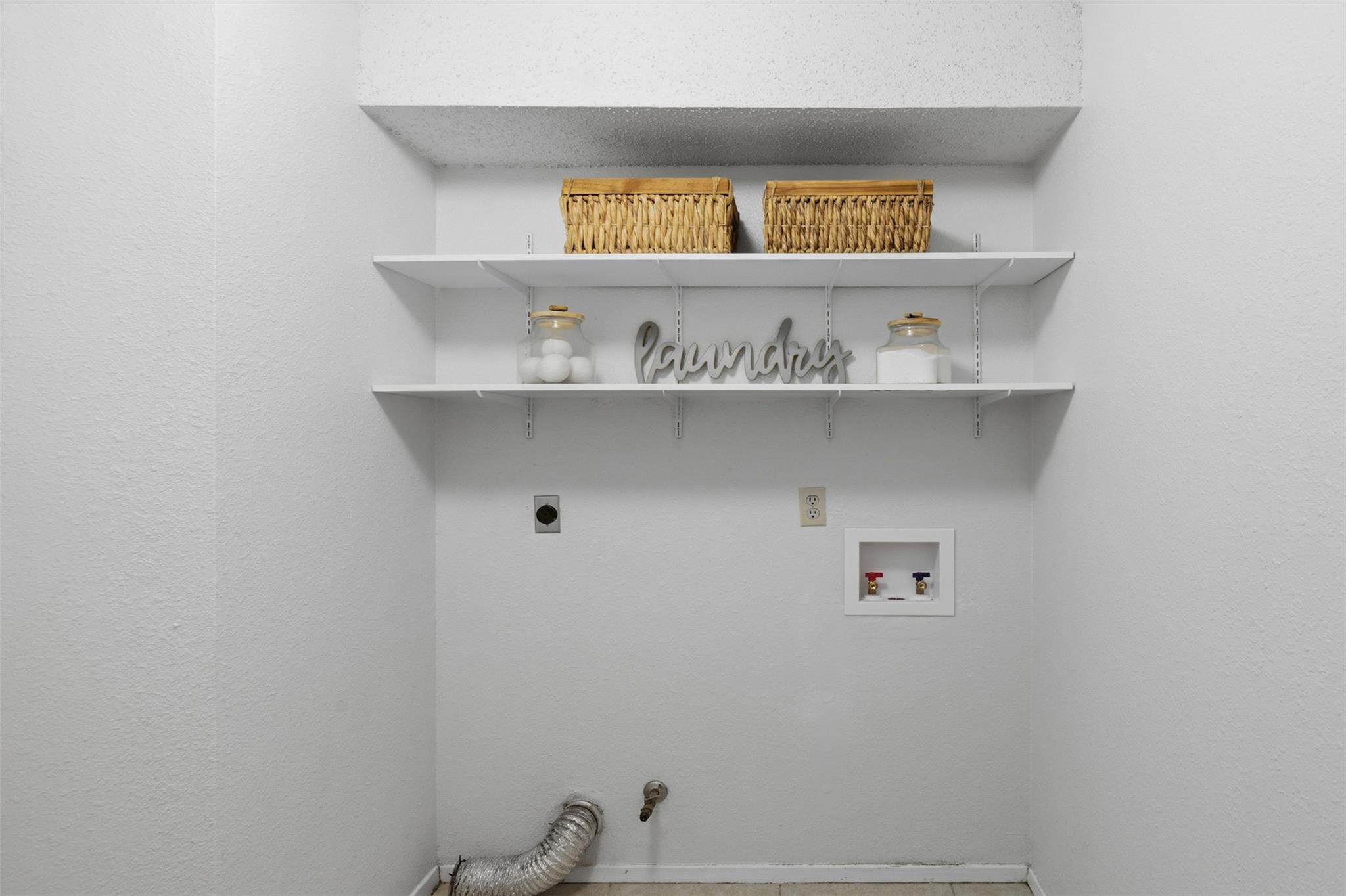 5305 Wolf Run, Austin, TX 78749