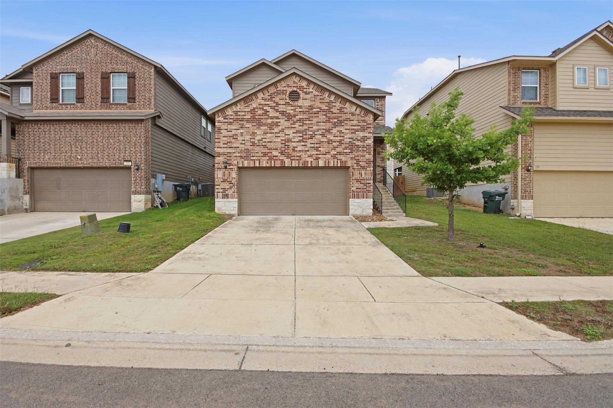 131 Lake Gln, San Marcos, TX 78666