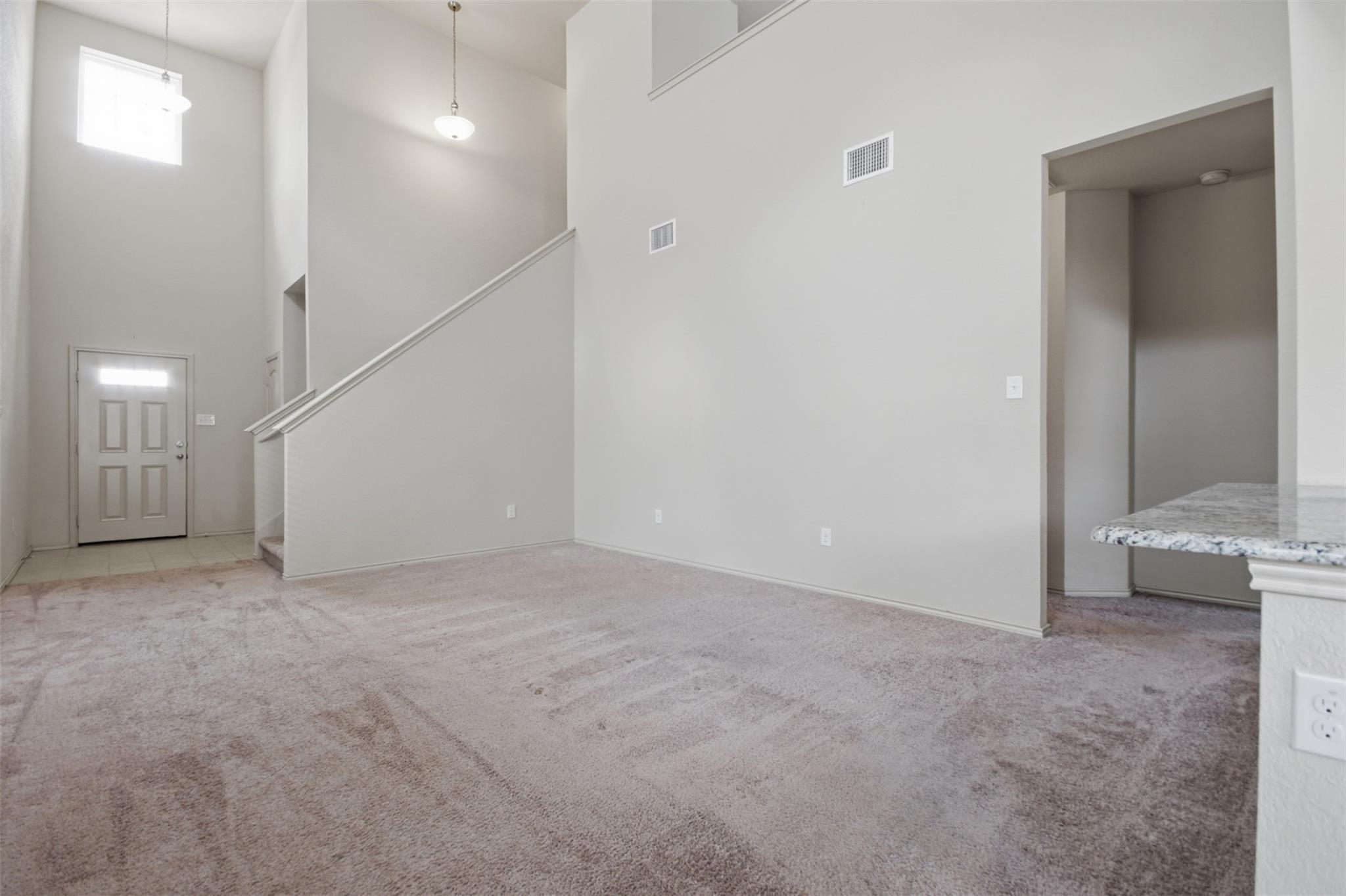 131 Lake Gln, San Marcos, TX 78666