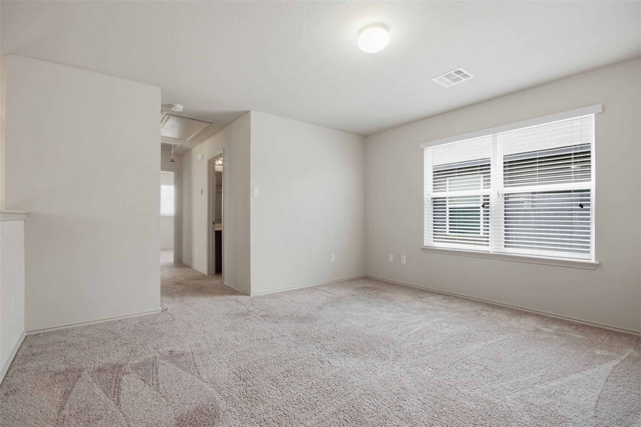 131 Lake Gln, San Marcos, TX 78666