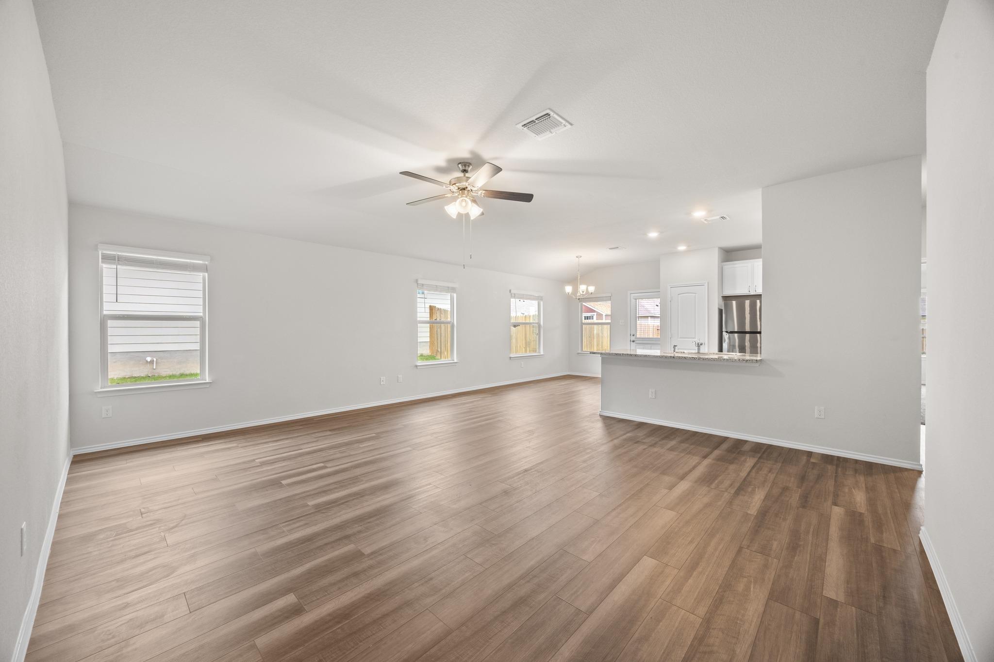 109 Gunther Way, Taylor, TX 76574