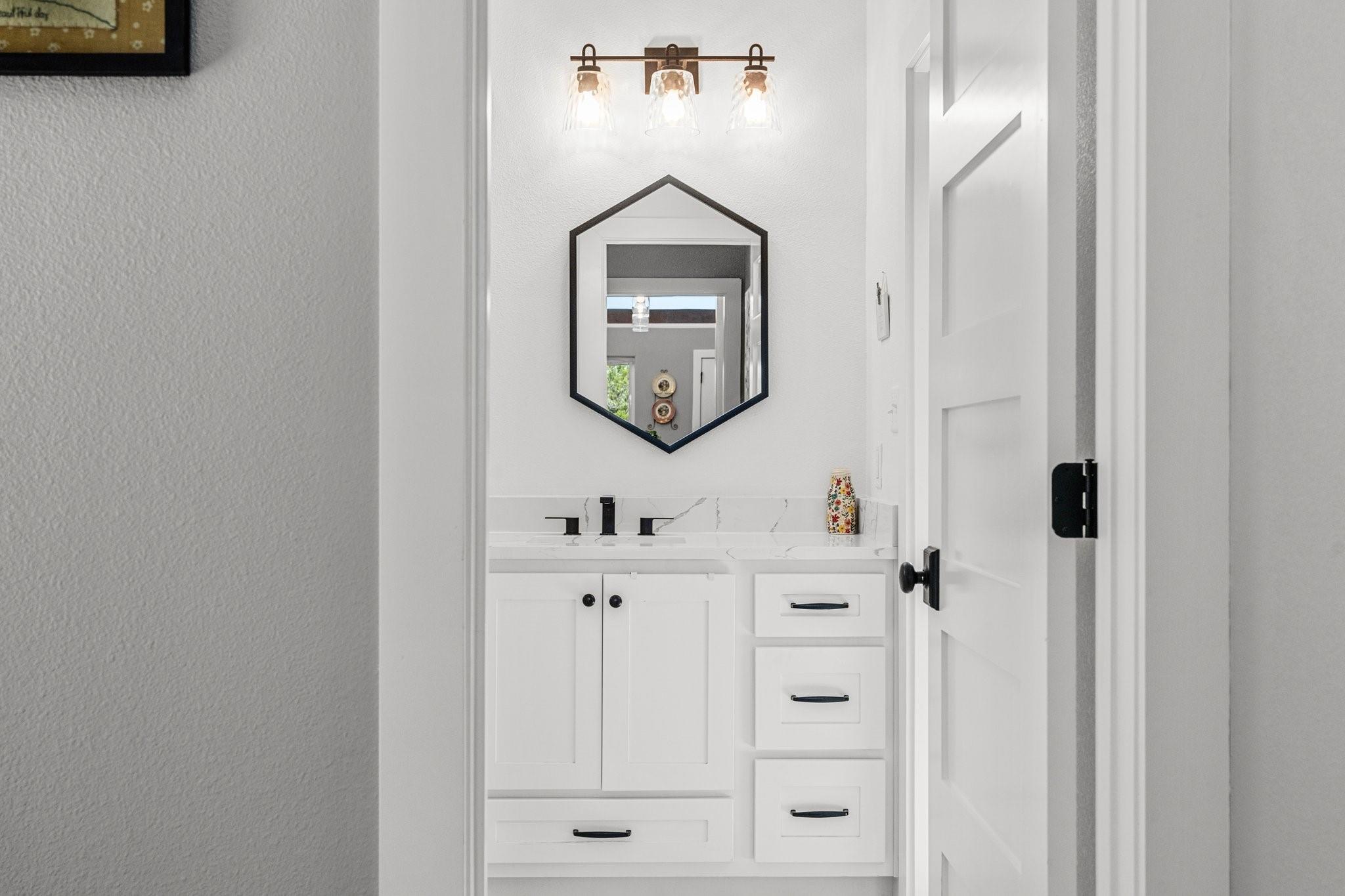 631 Lakeside Dr, Wimberley, TX 78676